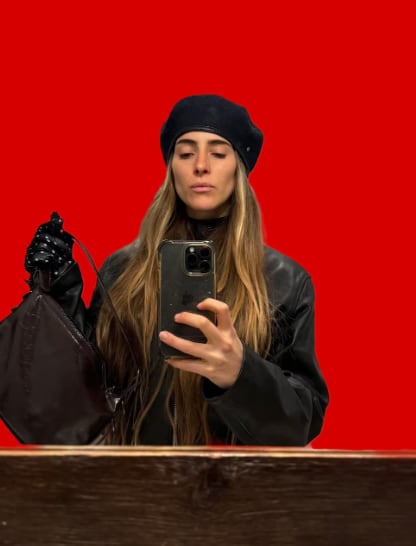 Sorprende el parecido físico que tiene con su madre  (Foto: @ambardebenedictis)