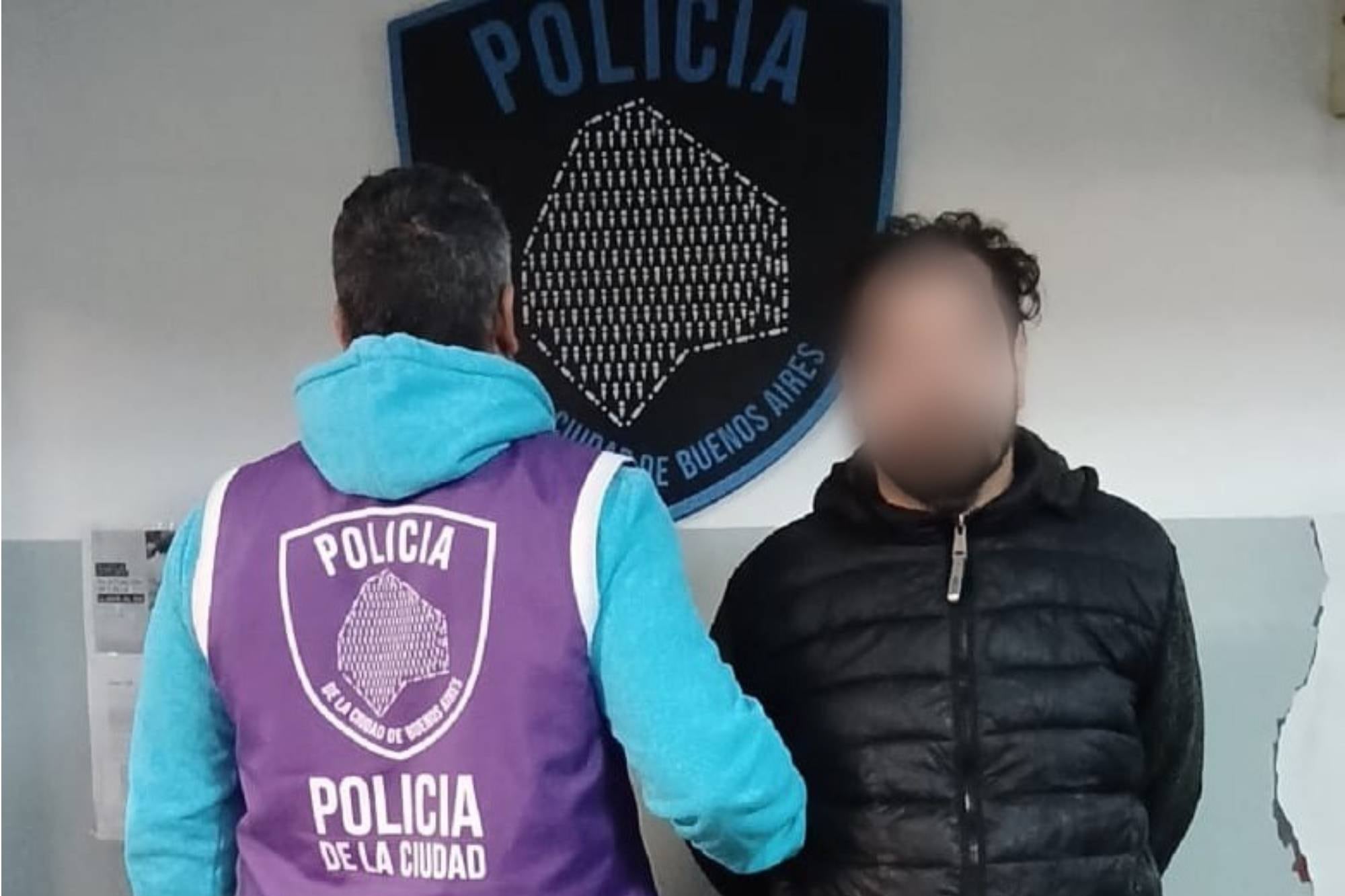 Detuvieron a un hombre acusado de abusar de jóvenes durante falsos castings de modelos