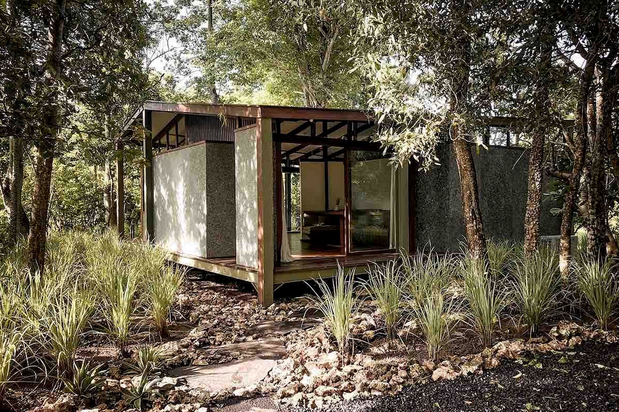 Tetra Pod es una casa prefabricada de madera de 64 m2 que se vende en europa y se exporta al mundo