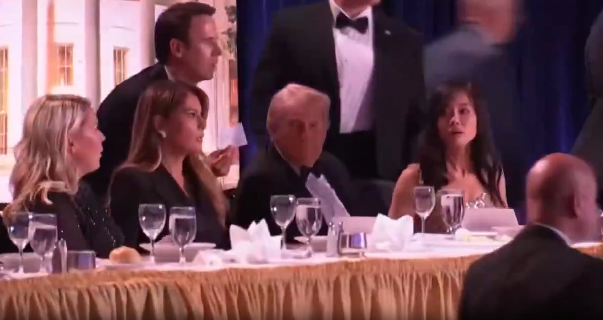 Los videos del momento en el que los agentes del Servicio Secreto evacuaron a Donald Trump