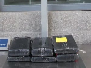 Los agentes de la CBP encontraron
seis paquetes que contenían aproximadamente 3,56 kilos de fentanilo
