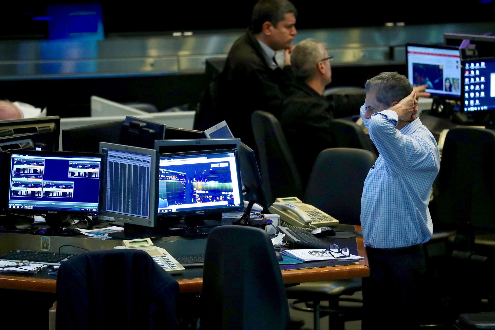 Caen los bonos y el riesgo país toca el valor más alto en tres meses Caen los bonos y el riesgo país toca el valor más alto en tres meses
