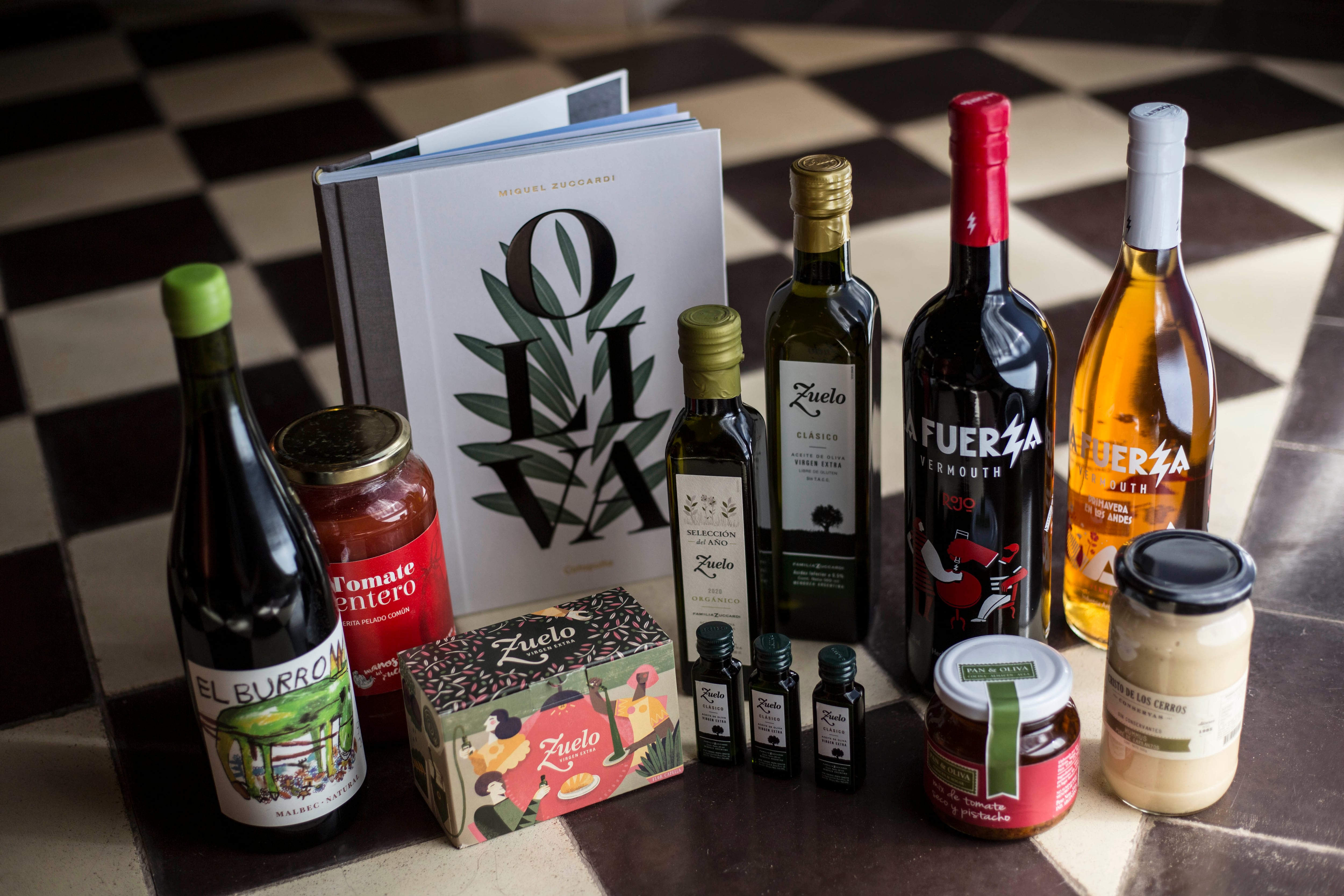 Los productos premium que se venden en Pan y Oliva, donde son protagonistas los aceites de la casa.