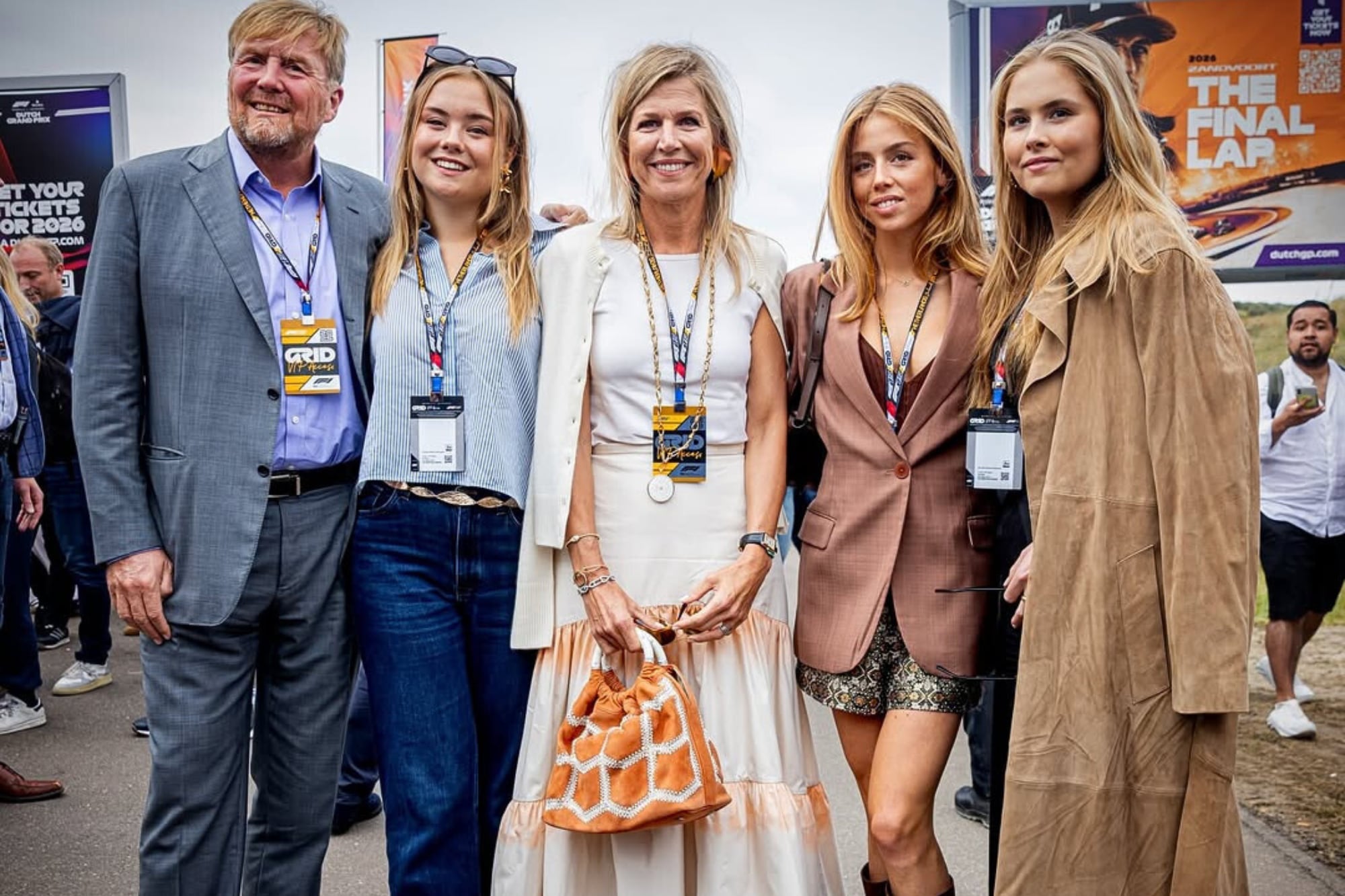 Máxima Zorreguieta, Guillermo y sus tres hijas, presentes en el GP de Países Bajos: sus looks y la palabra de la reina