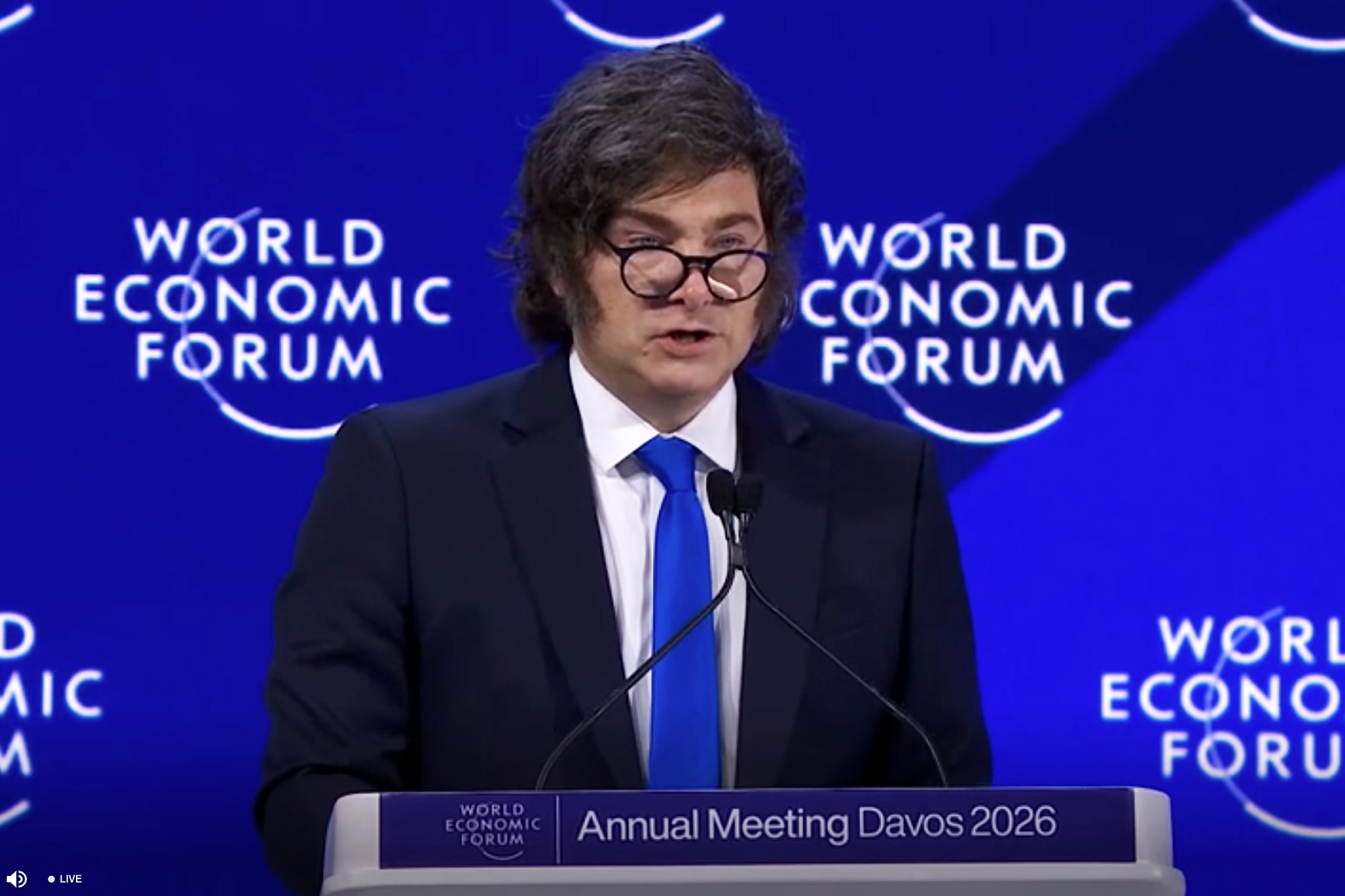 El mandatario argentino al iniciar su discurso en Suiza