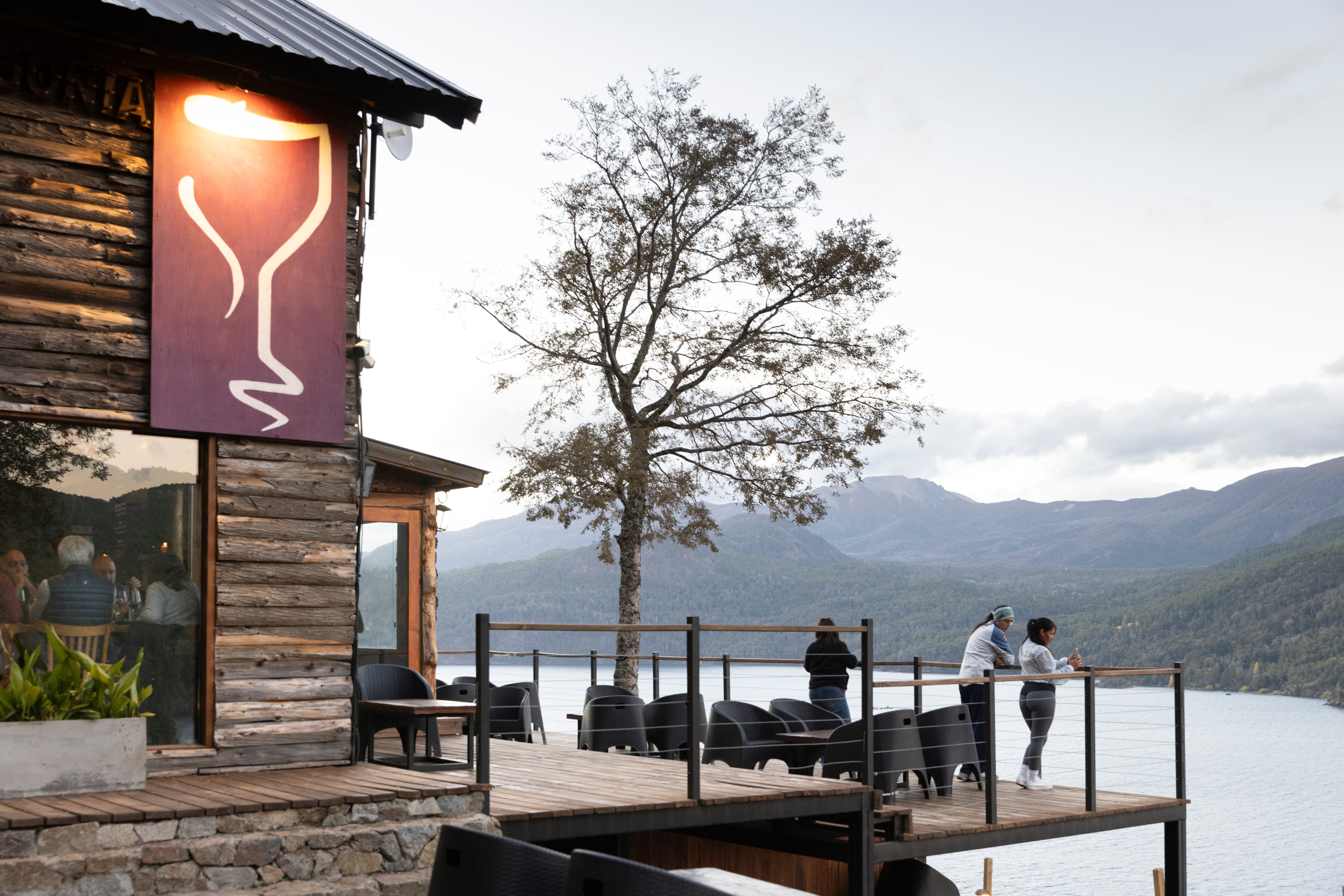 Paihuen Wine Bar tiene una vista imperdible.