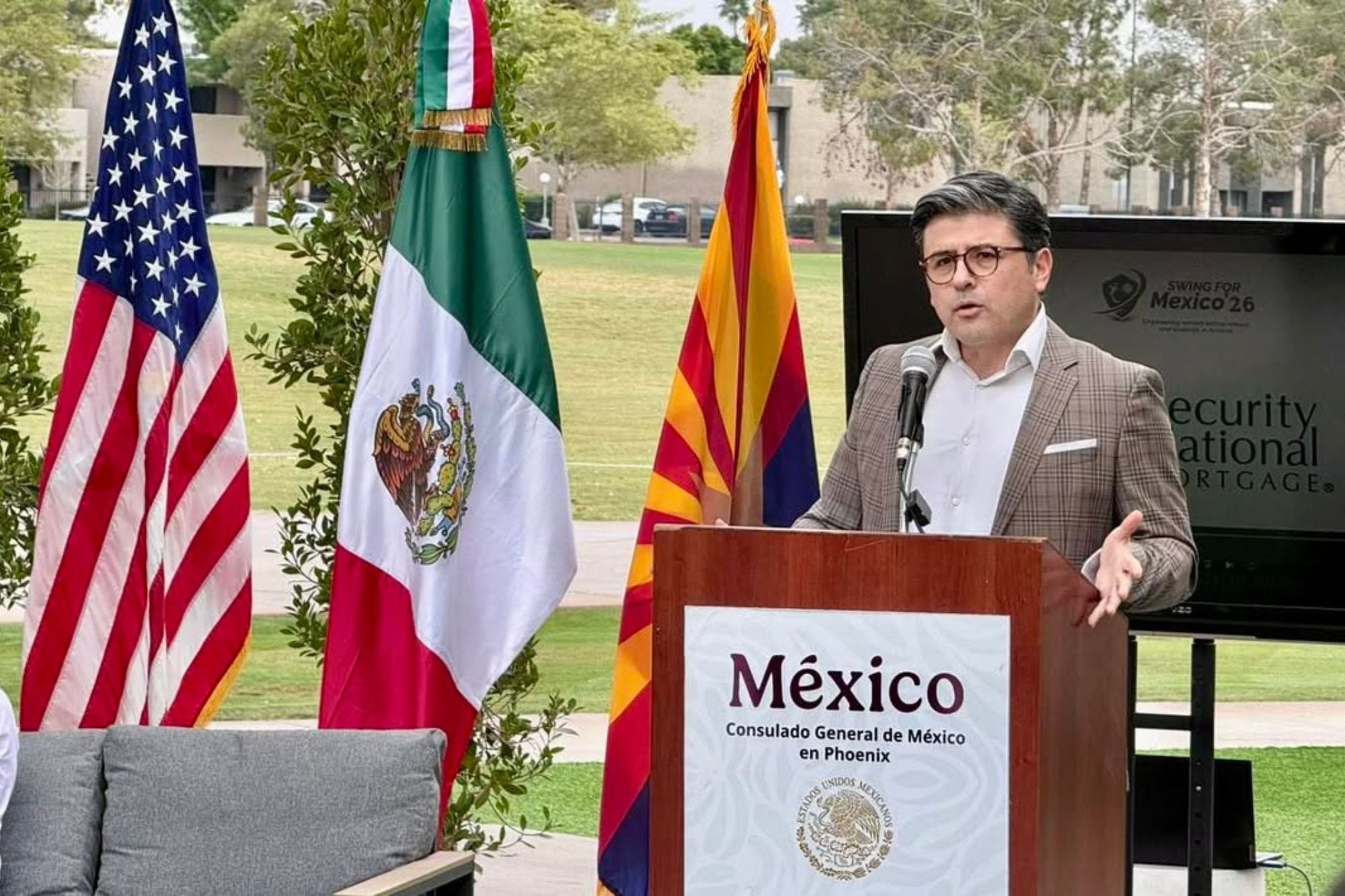 Buenas noticias en Arizona: el consulado de México en Phoenix ofrece ayuda a mujeres y estudiantes