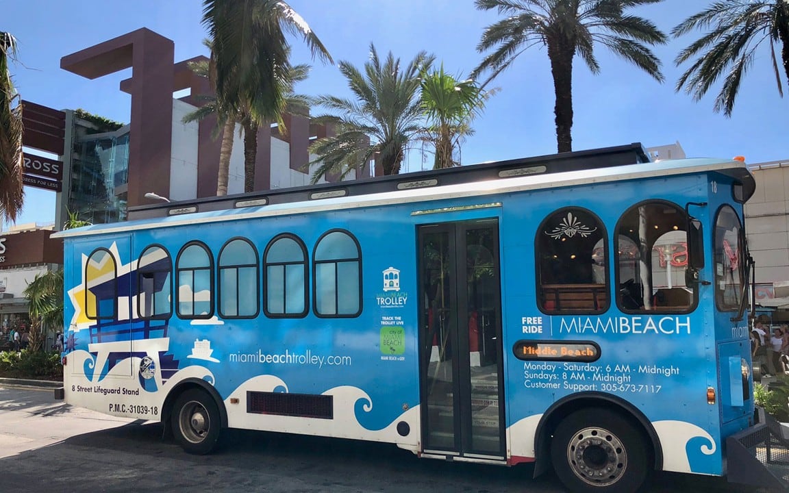 El Miami Beach Trolley es un servicio de tranvía o autobús urbano operado por la ciudad de Miami Beach que es 100% gratuito.