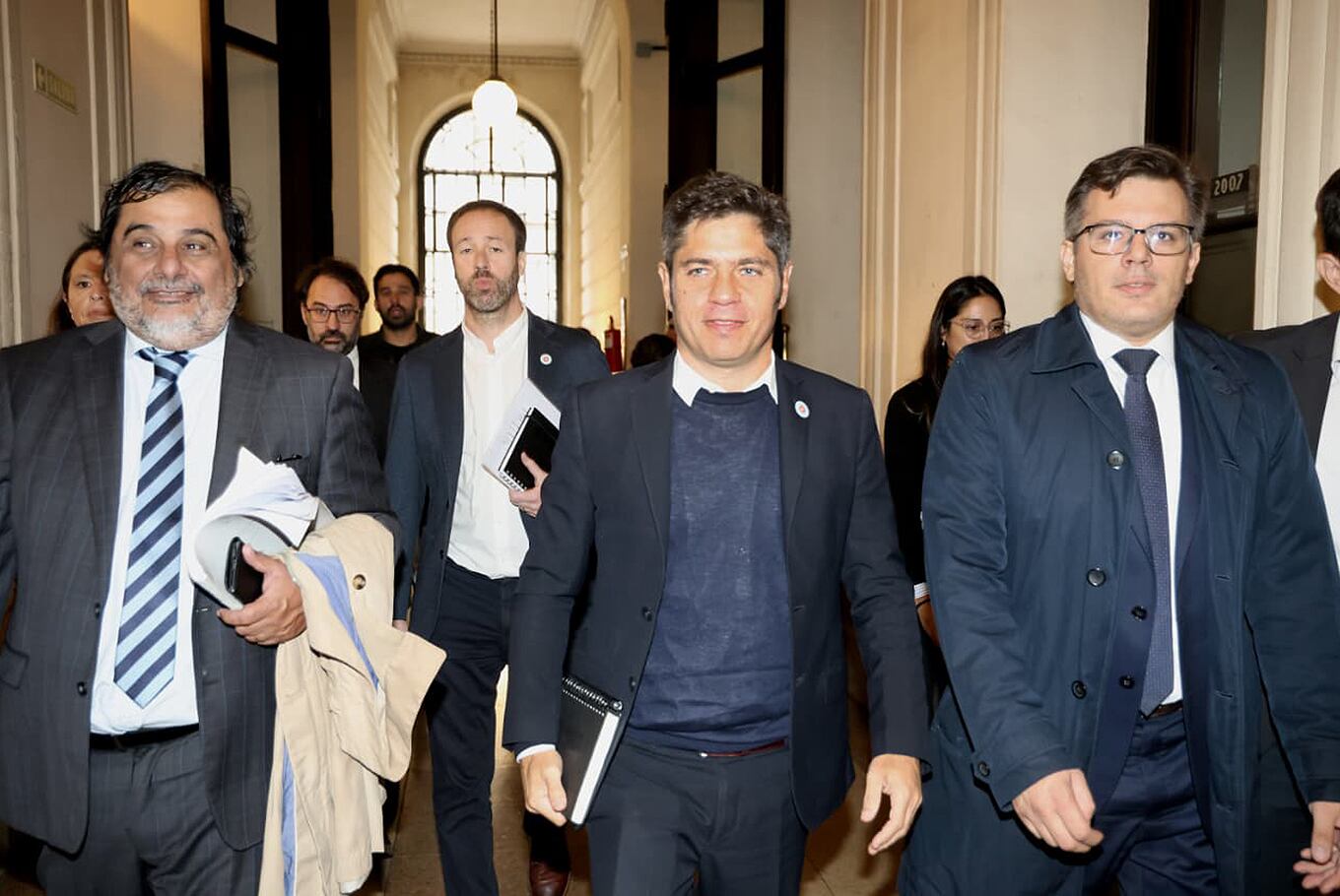 Kicillof, en los tribunales de la calle Talcahuano, junto a Hernán Gómez (fiscal de Estado bonaerense), Pablo López (ministro de Economía provincial) y Santiago Pérez Teruel (asesor general de la Gobernación)