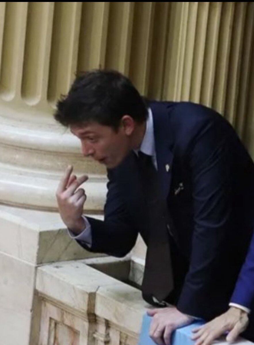 El gesto de Santiago Caputo hacia Facundo Manes