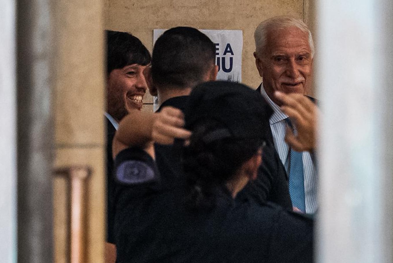 Carlos Mundin en los tribunales de Comodoro Py