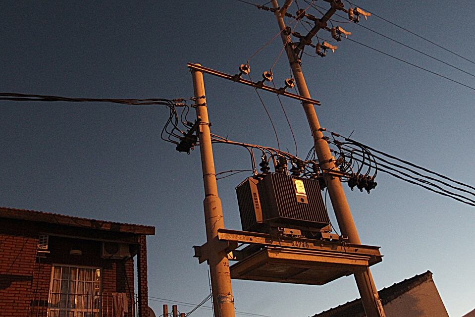 El Gobierno advirtió a 95 empresas de servicios públicos por incluir tasas de manera indebida en las facturas