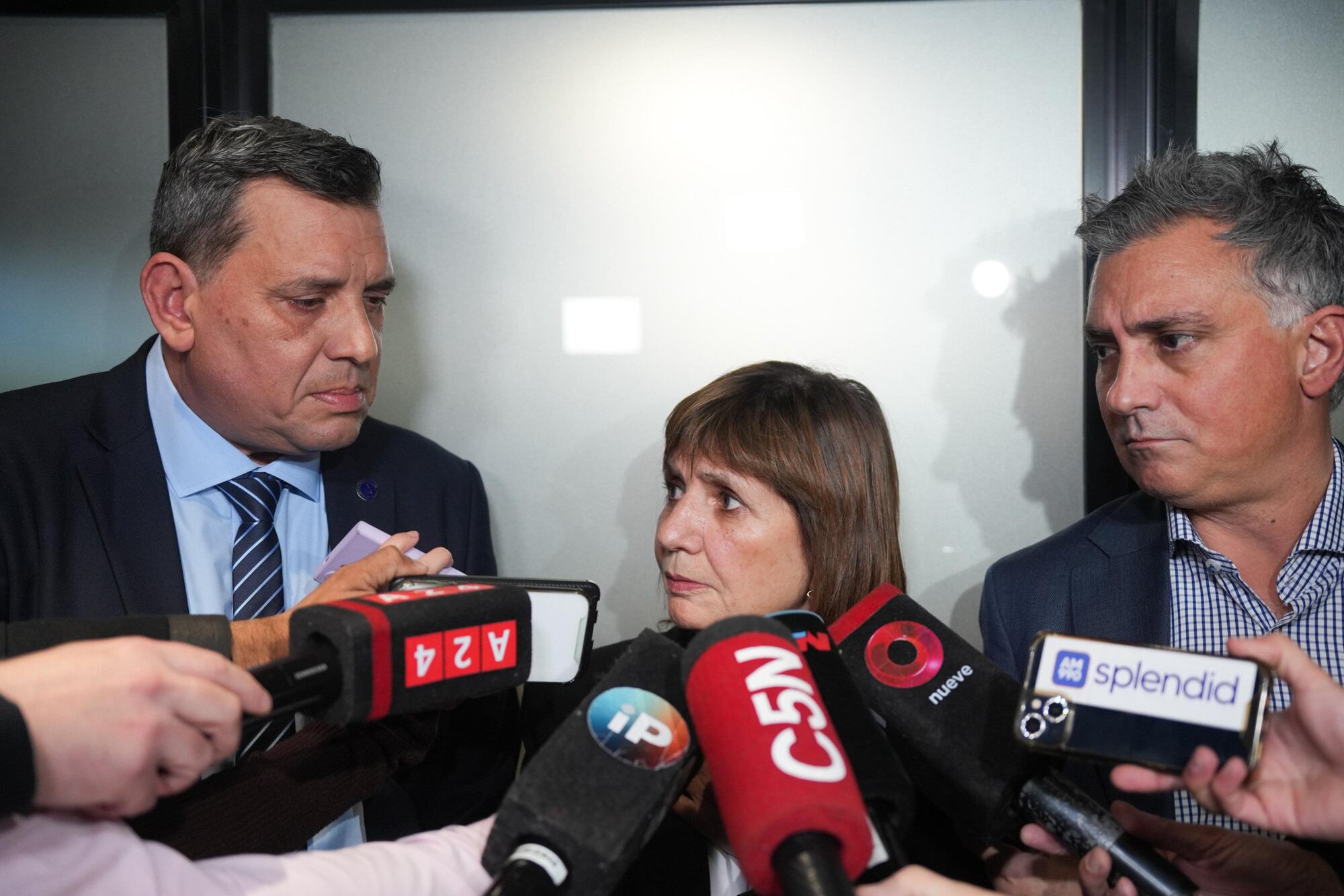 Reunión Patricia Bullrich con Maximiliano Bondarenko a la que también asistió Sebastián Pareja en el Ministerio de Seguridad