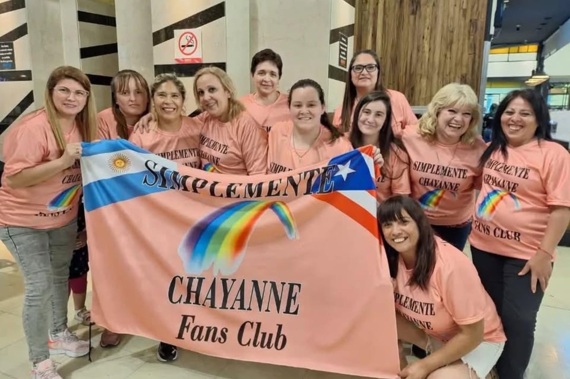 Entre reuniones virtuales y requisitos de ingreso: así es el club +50 que espera hoy por el regreso de Chayanne