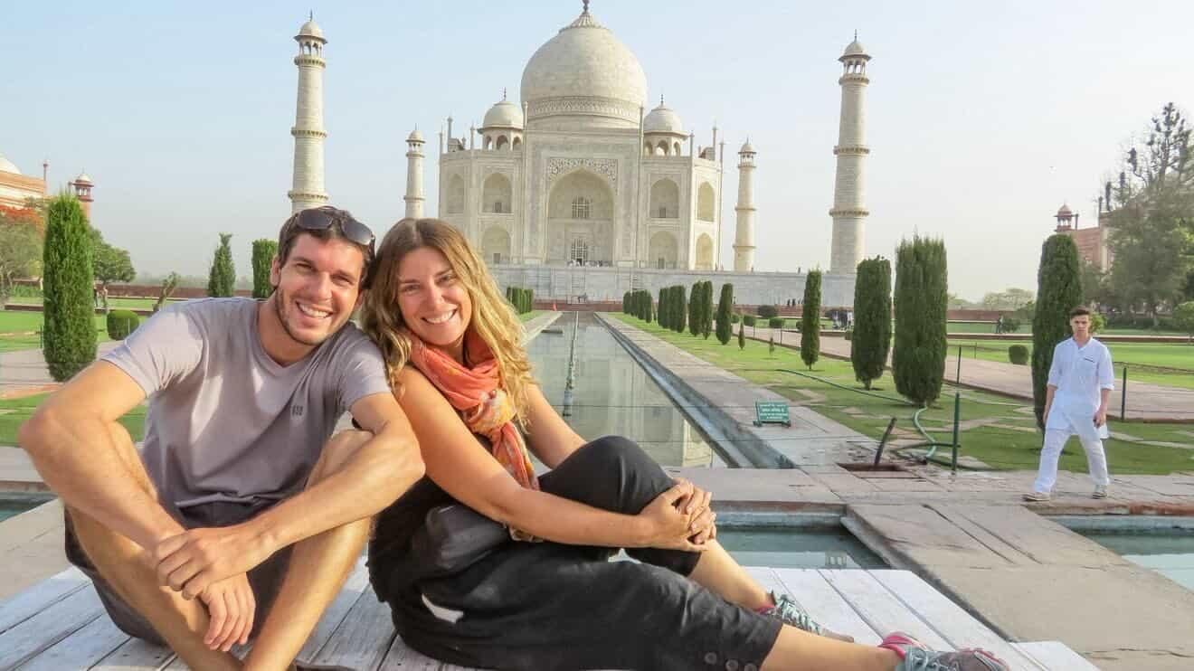 Fue a su casamiento, eran mejores amigos pero un mensaje de texto anónimo lo hizo dudar: “Siempre nos quedará París”