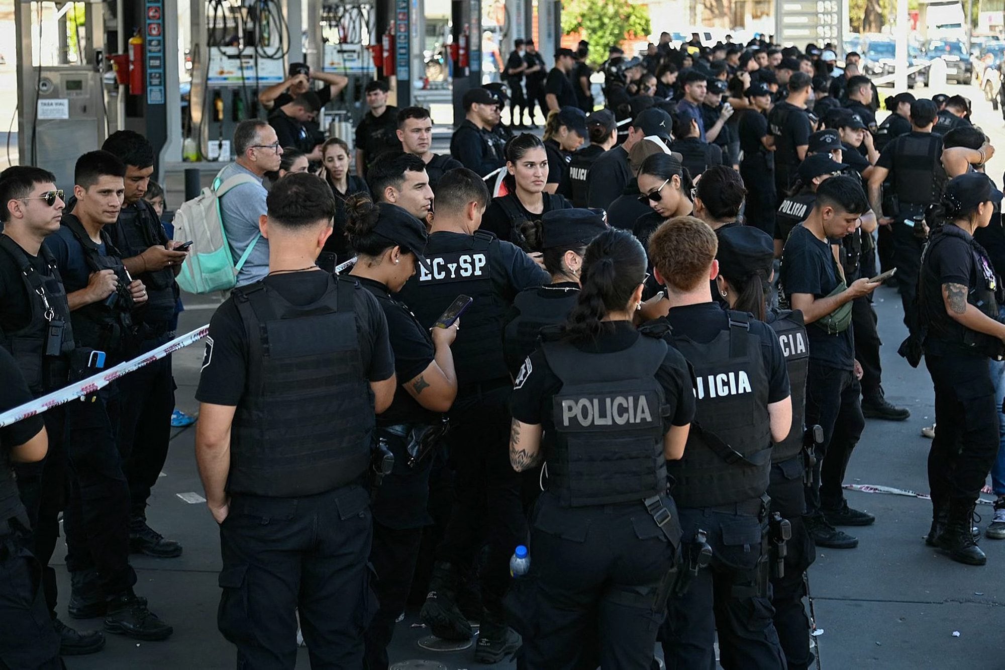Policías de Santa Fe reclaman en Rosario