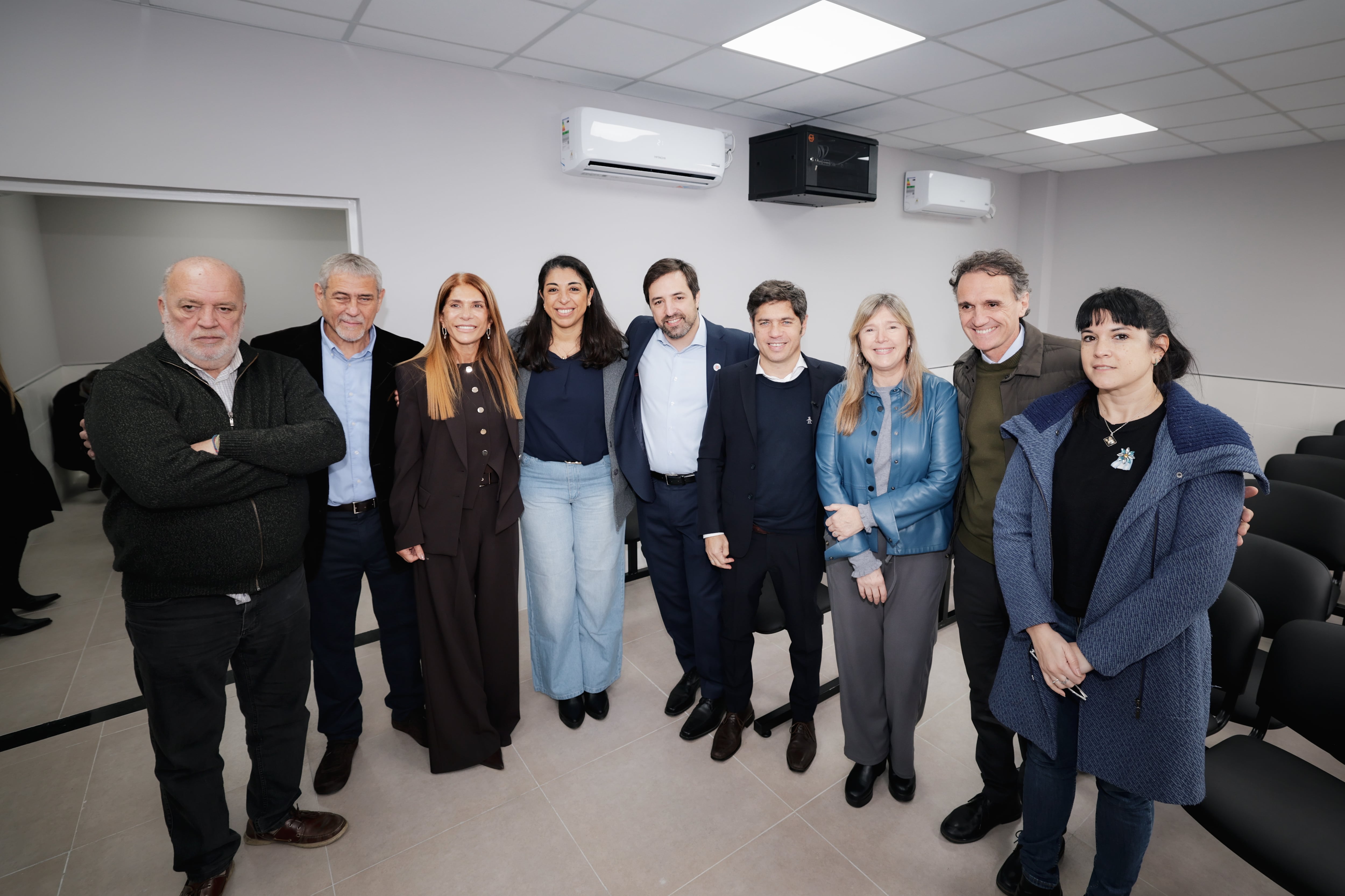 Axel Kicillof busca impulsar un sucesor de su riñón frente a la amenaza del kirchnerismo 6 Kicillof junto a Ferraresi, Katopodis, Nicolás Kreplak, María Cristina Álvarez Rodríguez y Magdalena Sierra, en Avellaneda.