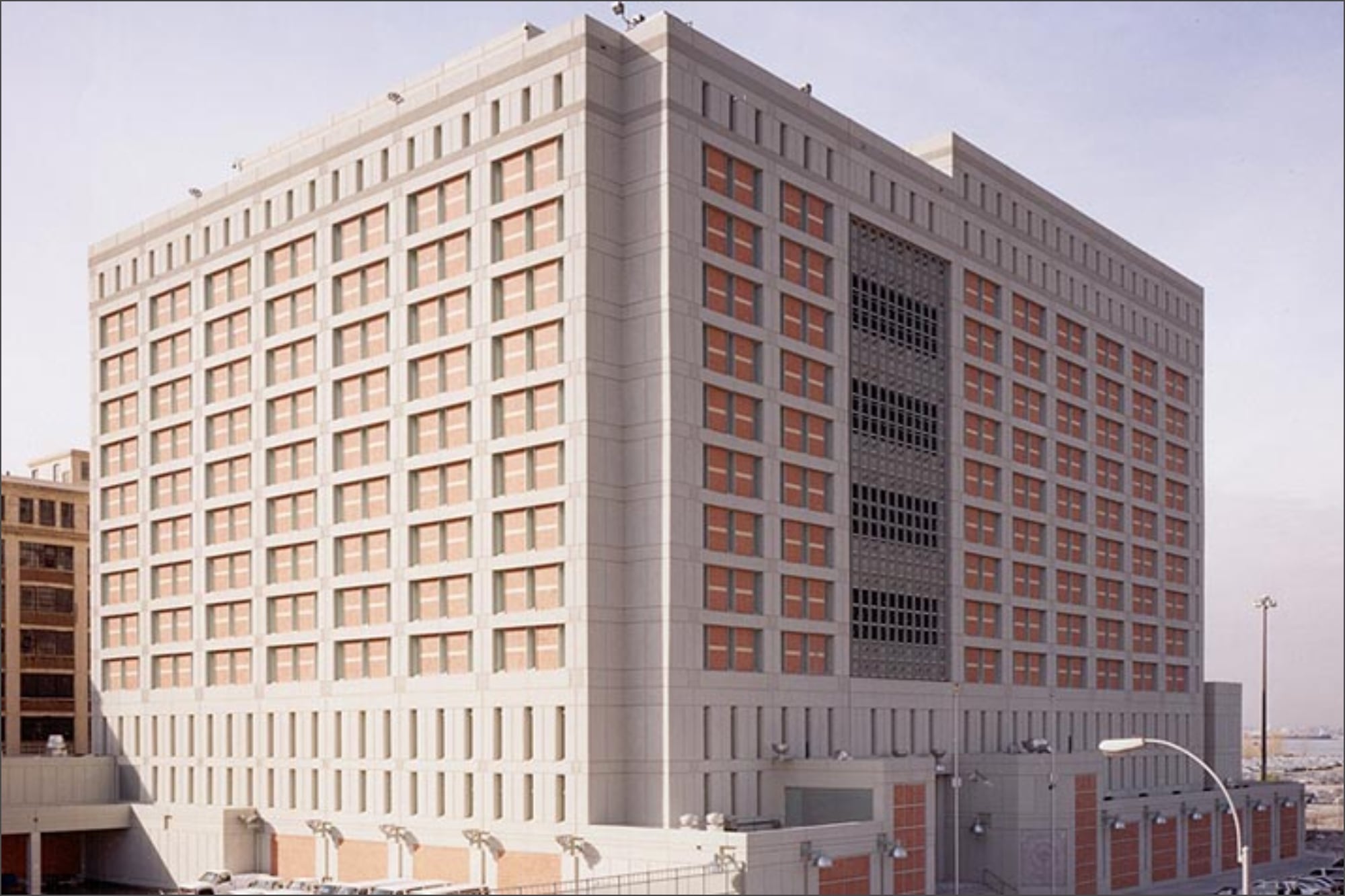 El MDC de Brooklyn, en Nueva York, fue objeto de varias denuncias por condiciones