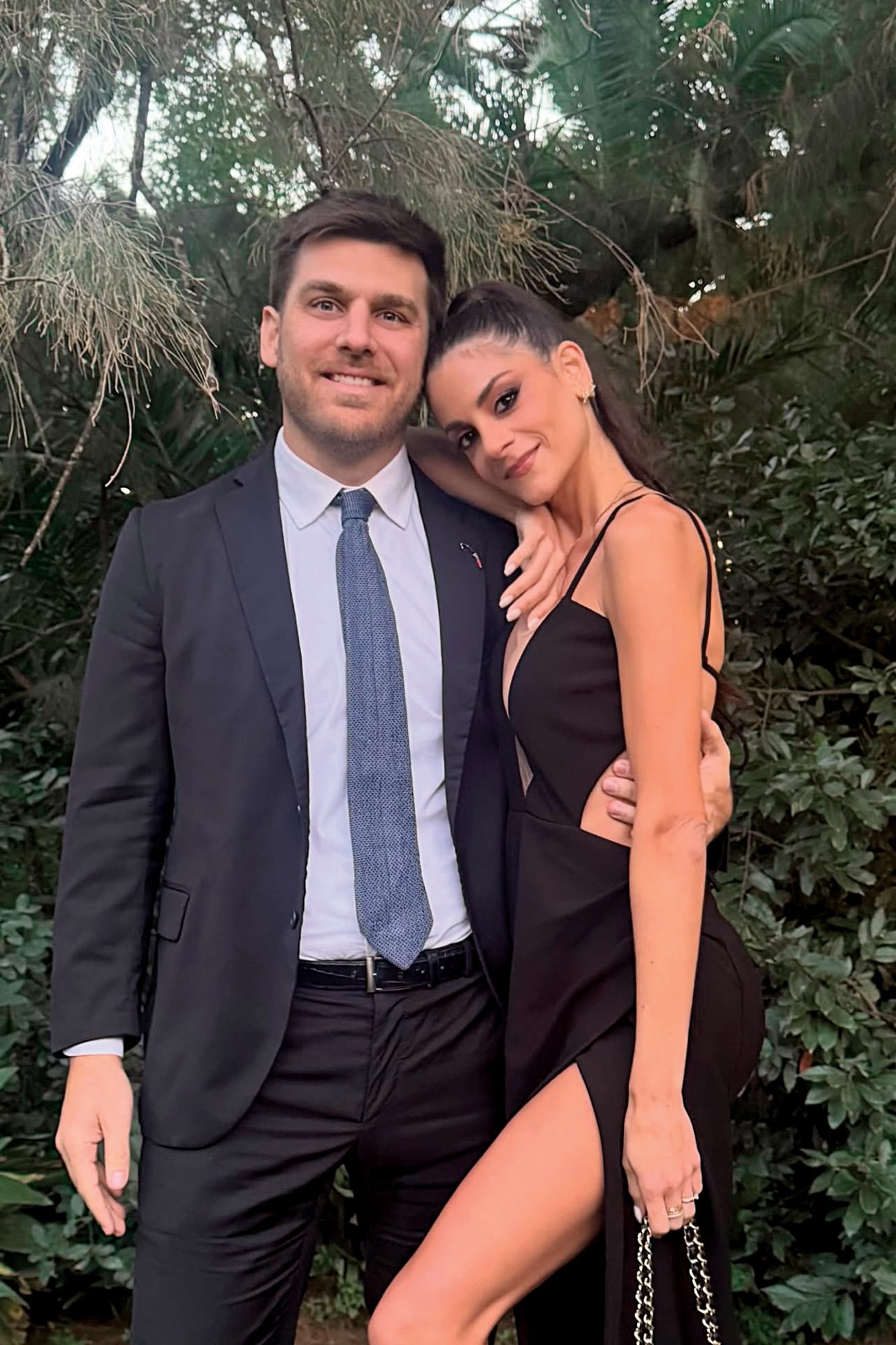 Dos
meses después de
haber celebrado su
boda, Emily Lucius y
Rodrigo Valladares
Macri acompañaron
a sus amigos en su
gran día