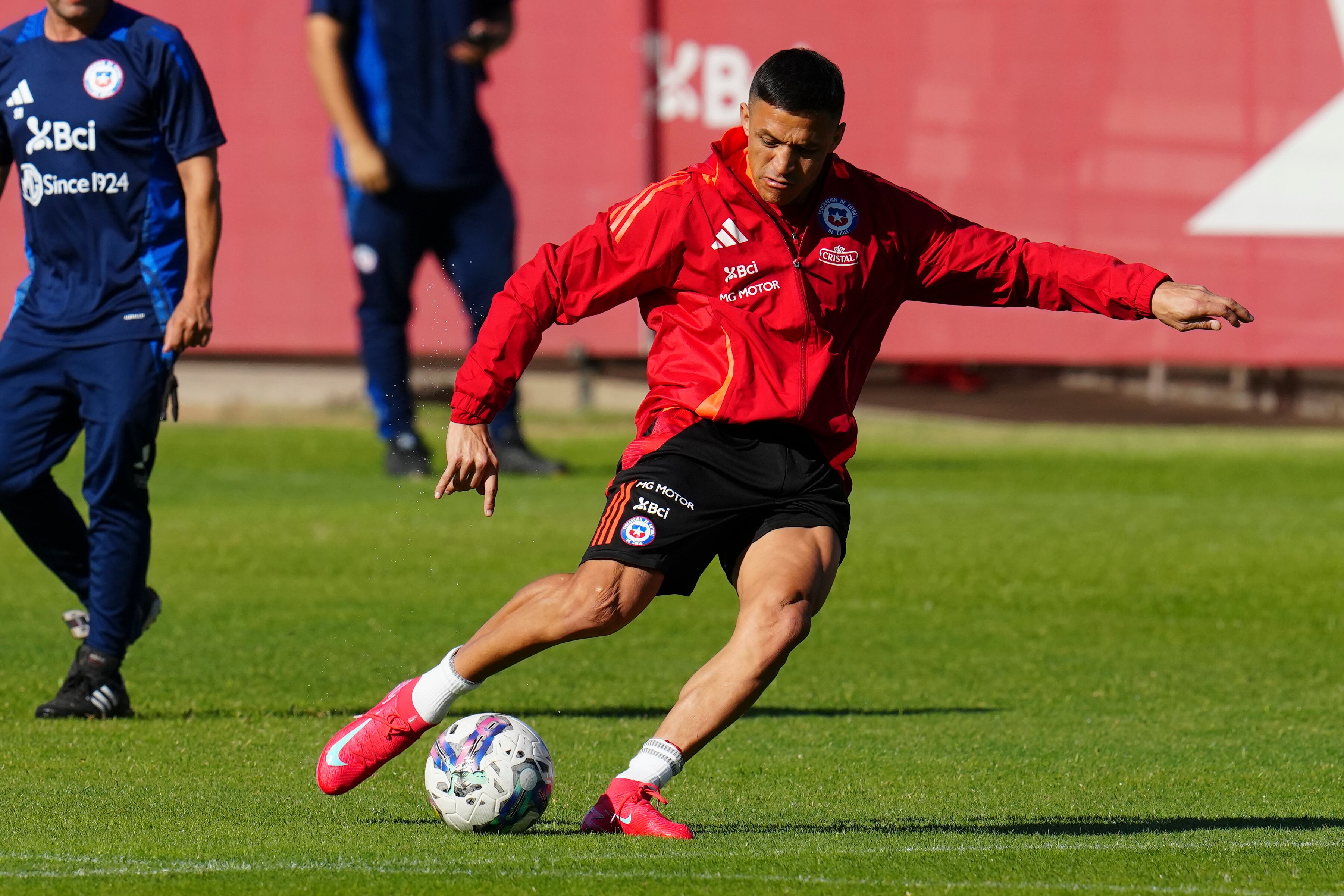 El delantero chileno Alexis Sánchez es uno de los referentes de la selección de Chile, que necesita ganar