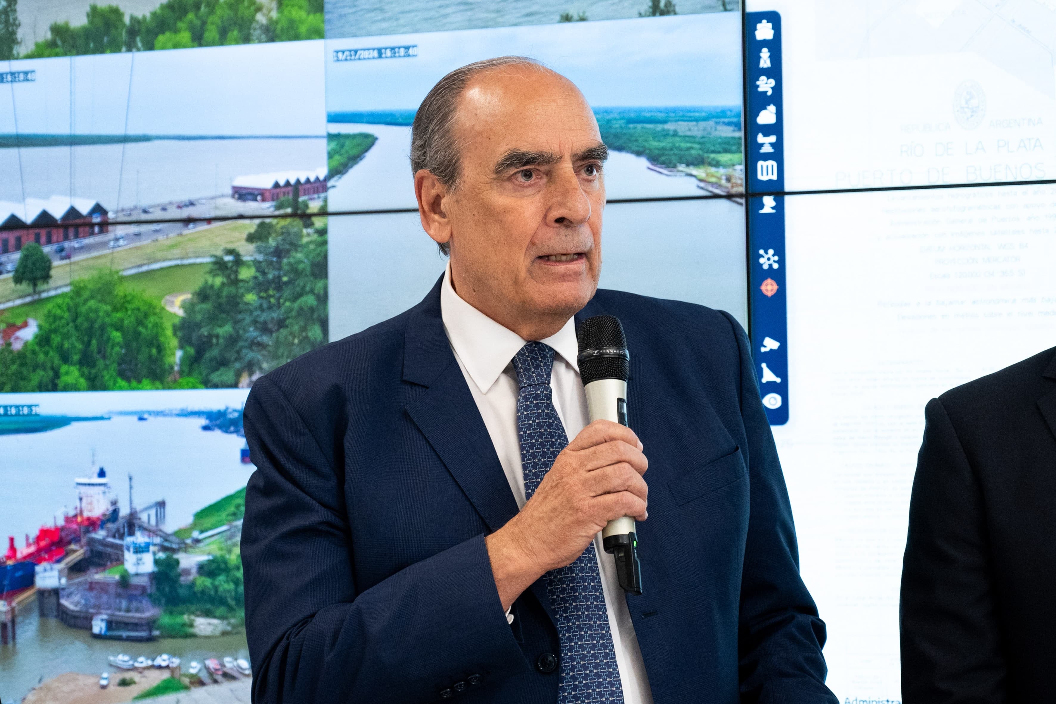 El jefe de Gabinete, Guillermo Francos, anunció el llamado a licitación de la concesión de la Hidrovía, cuya facturación anual alcanzaría los US$410 millones de dólares, según estimó el Gobierno.