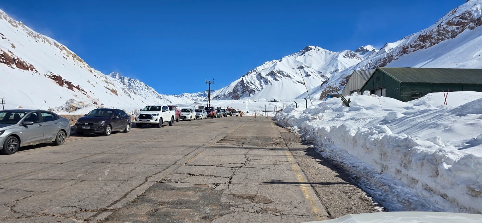 En Puente del Inca se corta la circulación de la ruta que lleva al Túnel Internacional
