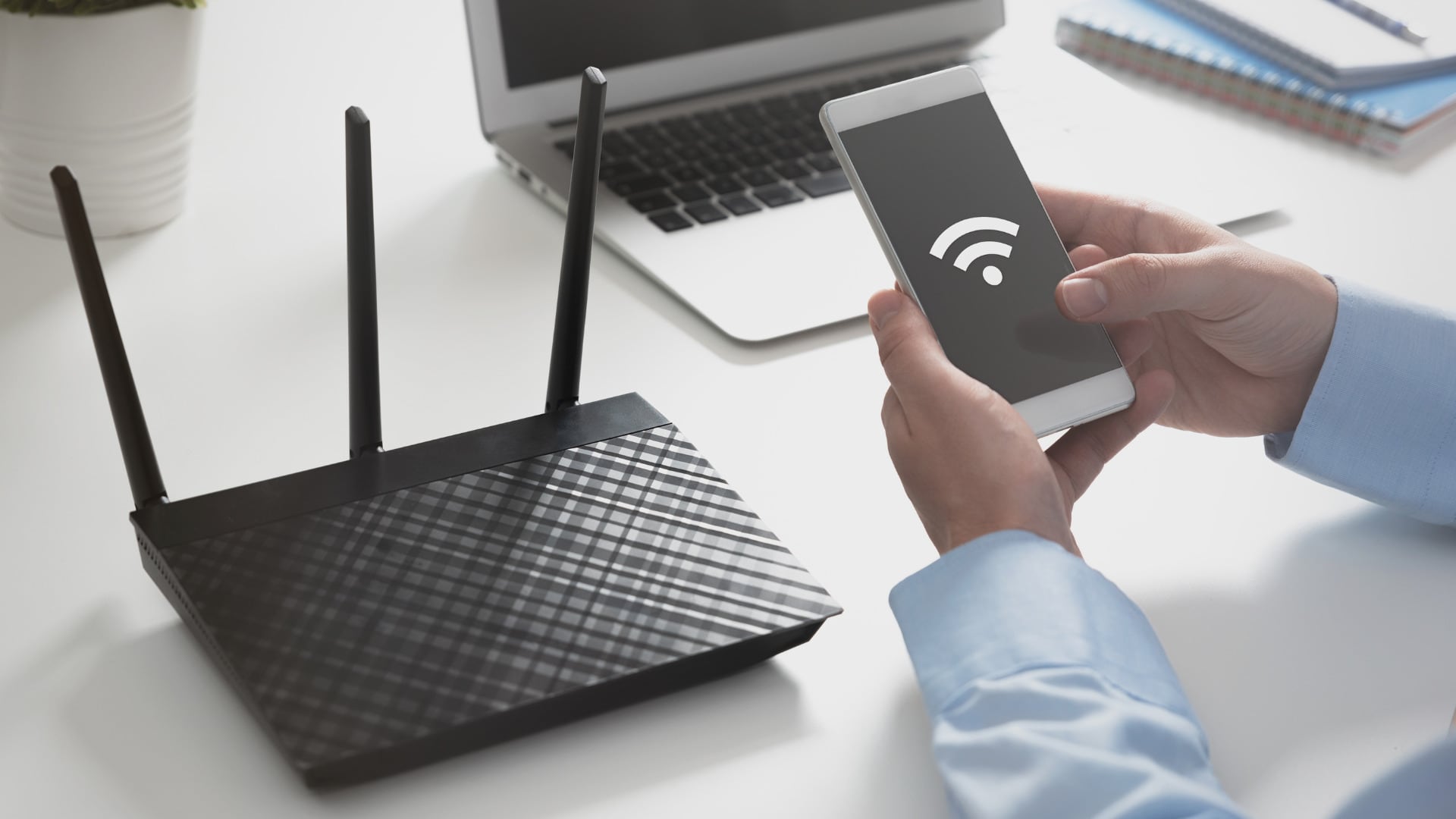 Por qué recomiendan poner una moneda en el router del wi-fi y para qué sirve