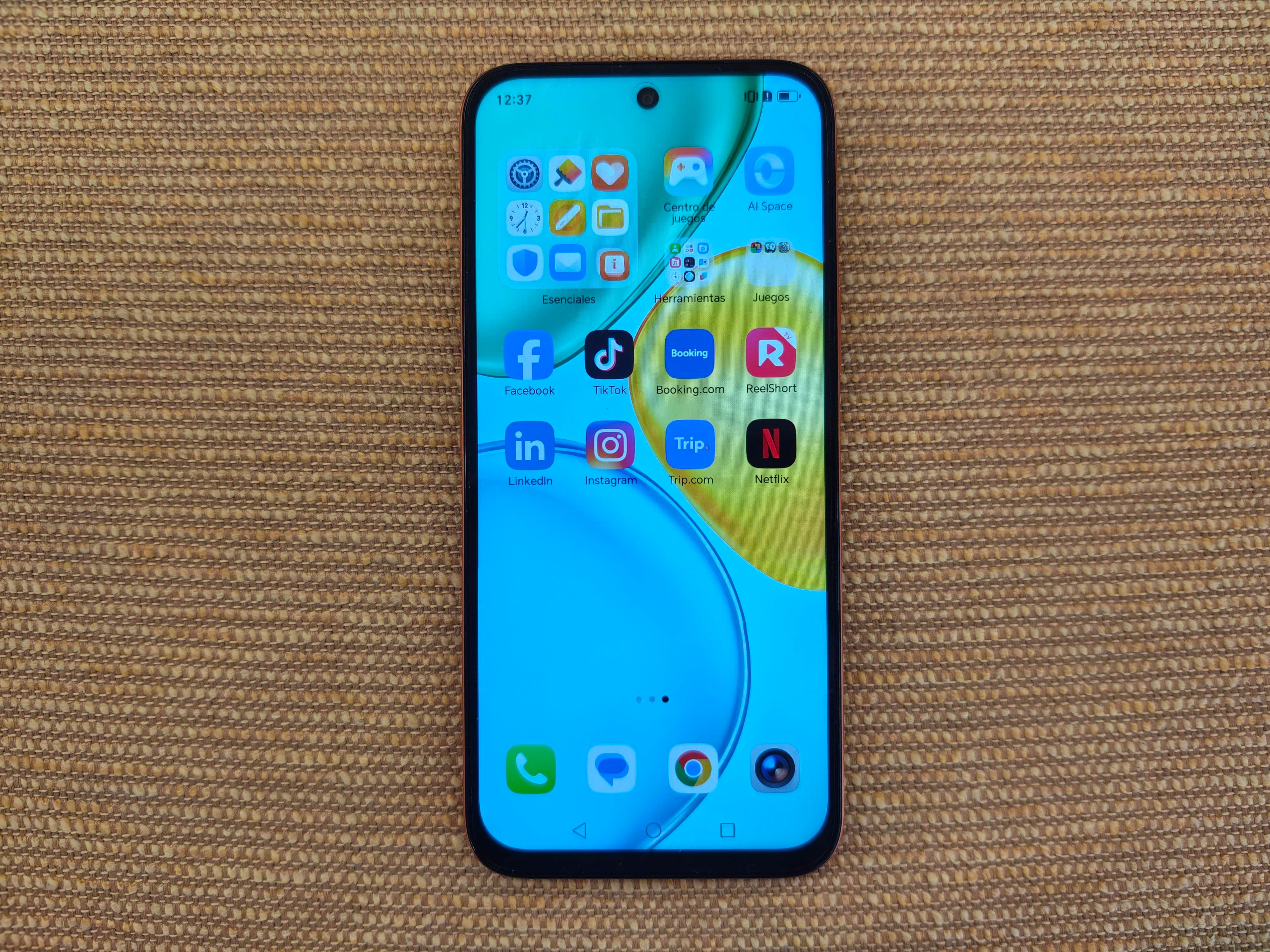 El Honor X7e tiene una pantalla frontal LCD de 6,6 pulgadas a 120 Hz