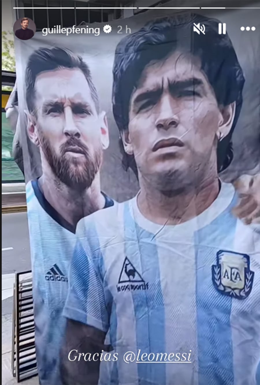 Guillermo Pfenning también le agradeció al futbolista y compartió una imagen en la que se lo ve junto a Diego Maradona