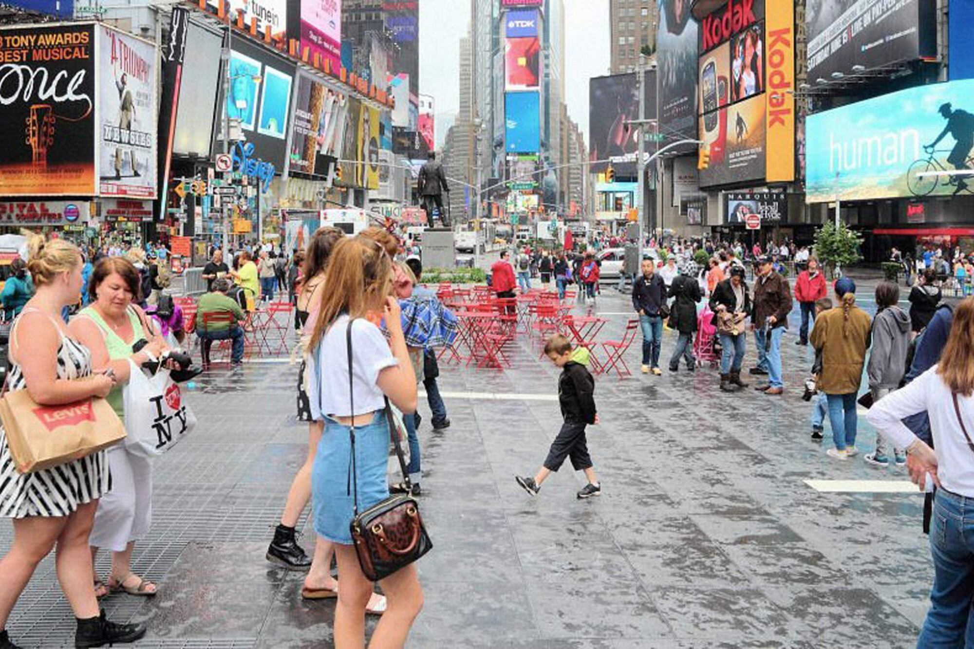 Jan Gehl ha participado en numerosos proyectos a lo largo del mundo, para hacer las ciudades más habitables, desde Londres, Nueva York, Ciudad de México, Sao Paulo, Shanghái, entre muchas otras