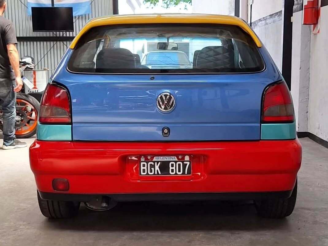 El modelo combina cuatro colores al mismo tiempo