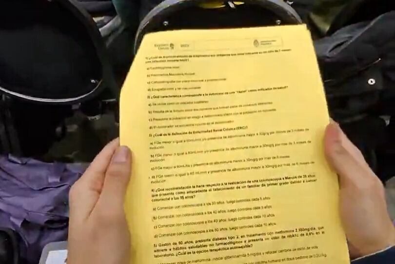 Captura del video que grabó el médico en el Examen Único.