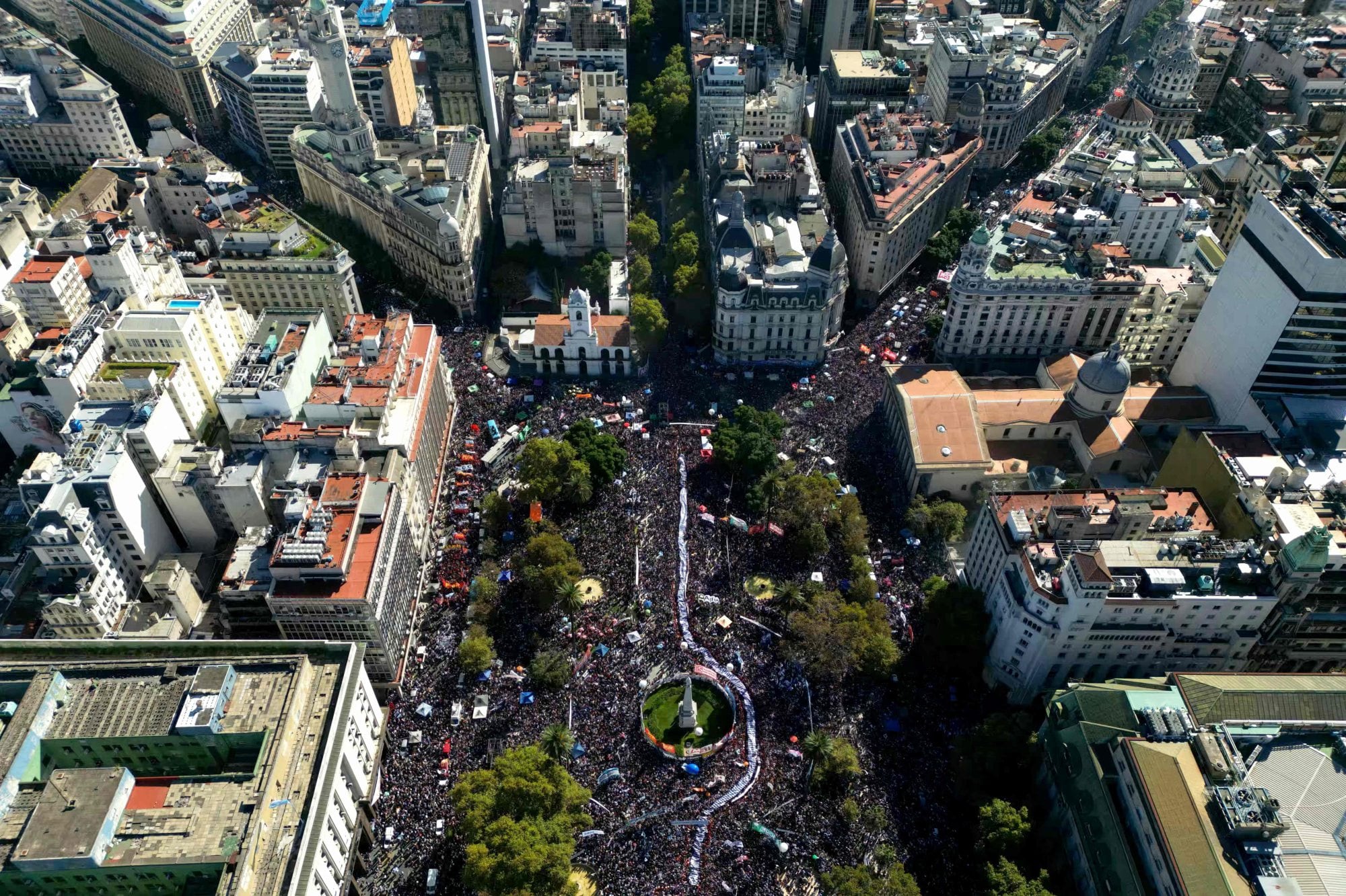 Vista de dron de la Plaza de Mayo