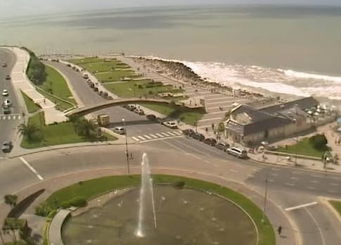 “Todo el mundo quería estar”: las míticas piletas de Mar del Plata que reunieron a famosos y terminaron enterradas bajo una plaza 6 Actual Plazoleta de las Américas en Mar del Plata