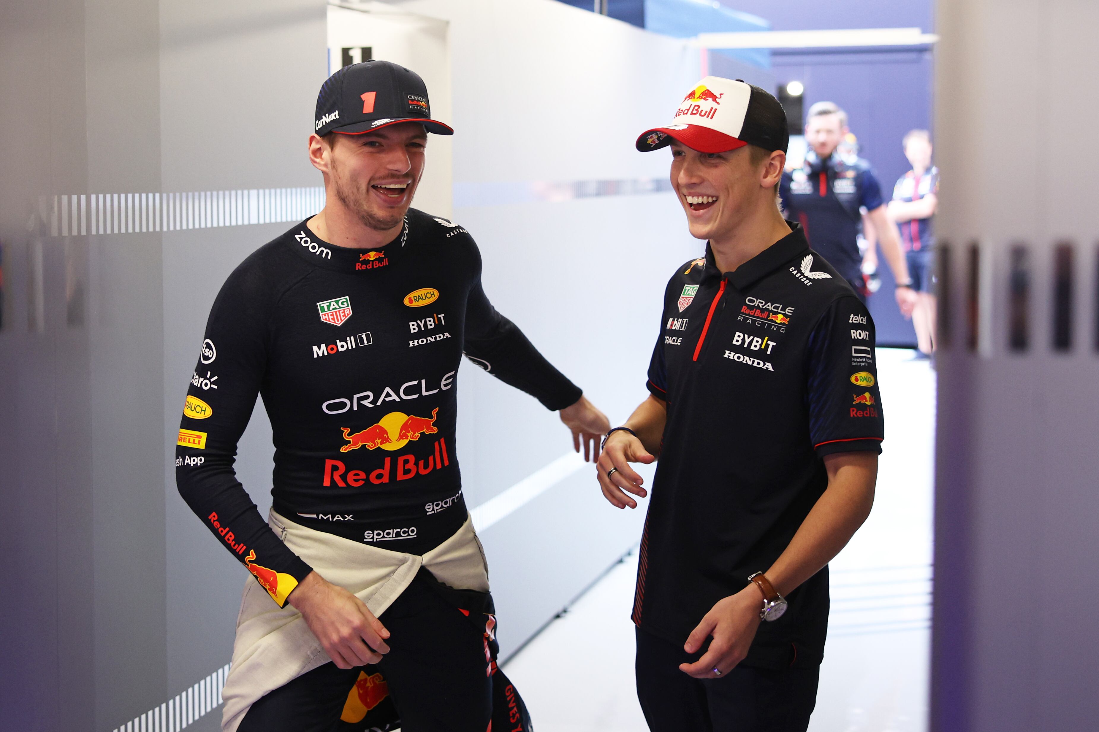 Max Verstappen y Liam Lawson serán compañeros en Red Bull Racing en 2025; el arribo de MadMax al proyecto fue una astuta jugada de Helmut Marko en la pulseada con Mercedes