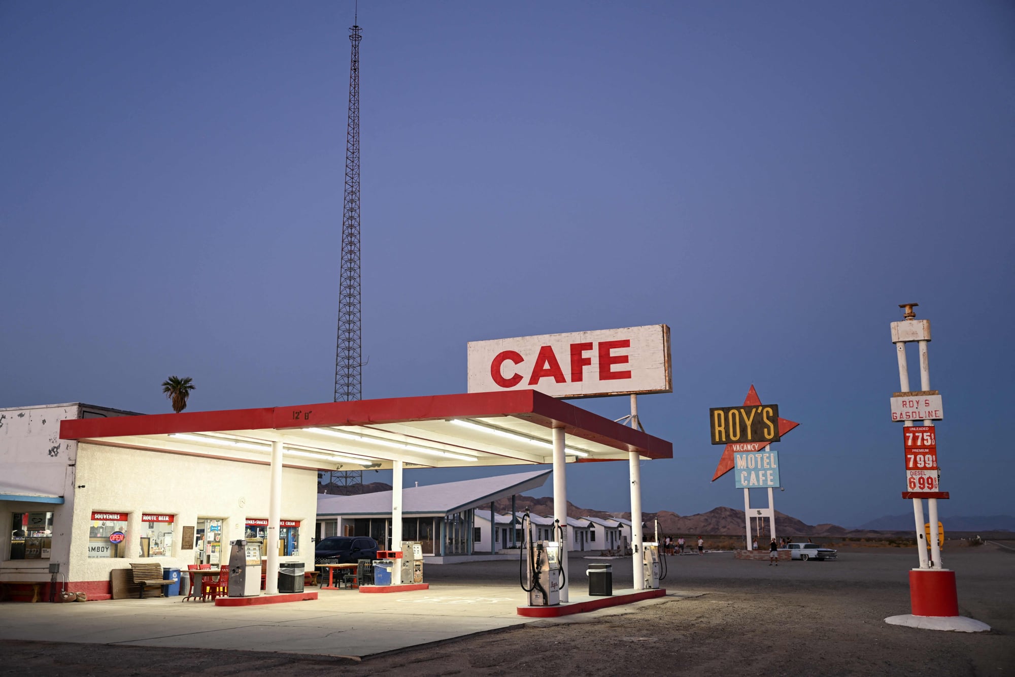 Estación de servicio en la antigua Ruta 66, en el desierto de Mojave, California, Estados Unidos