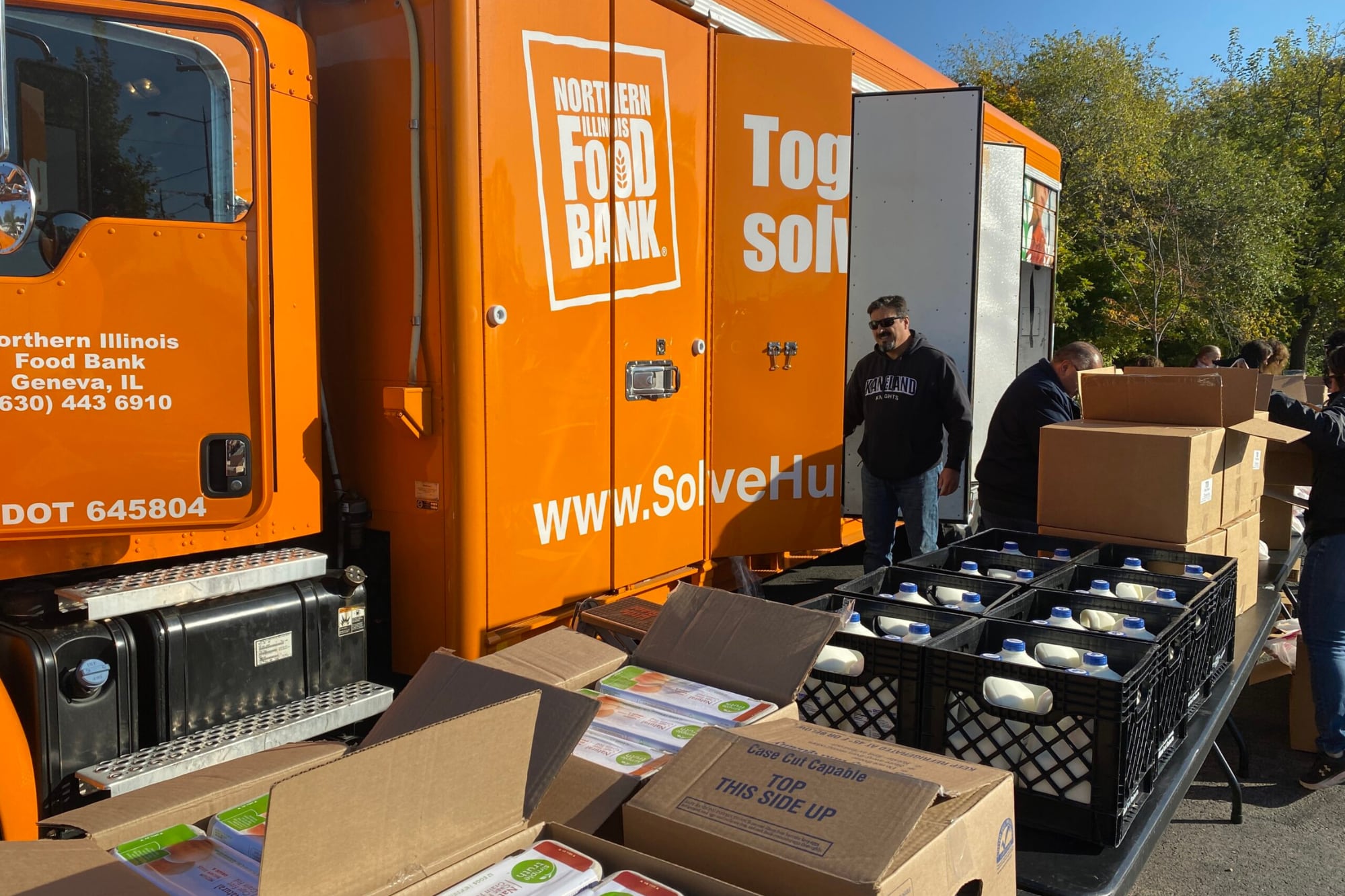Northern Illinois Food Bank distribuye cerca de 250 mil comidas por día en 13 condados del norte de Illinois