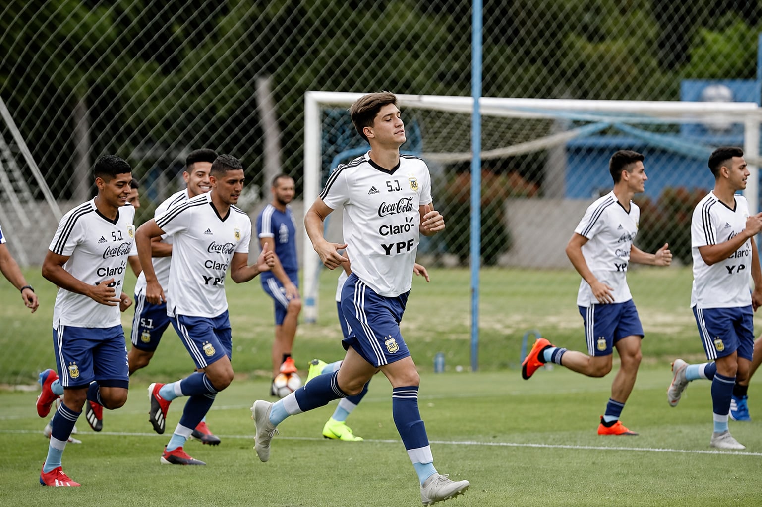 Leonardo Balerdi, durante los entrenamientos previos al Sudamericano Sub 20 de Chile, del que también quedó afuera por una lesión
