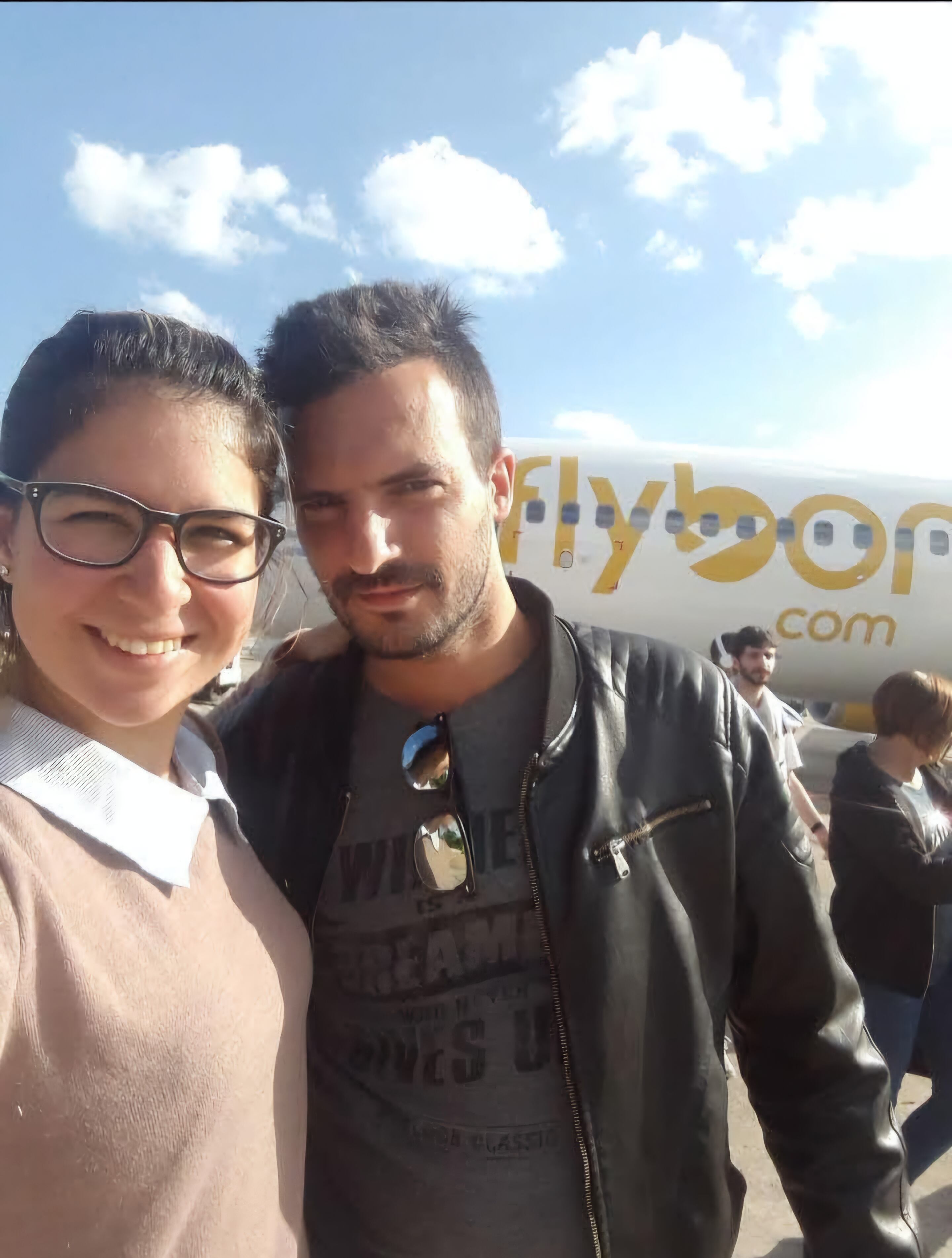Una propuesta inesperada arriba de una moto y dos compañeros de trabajo que no se atraían: ¿se puede encontrar el amor en aquel que no te imaginás?