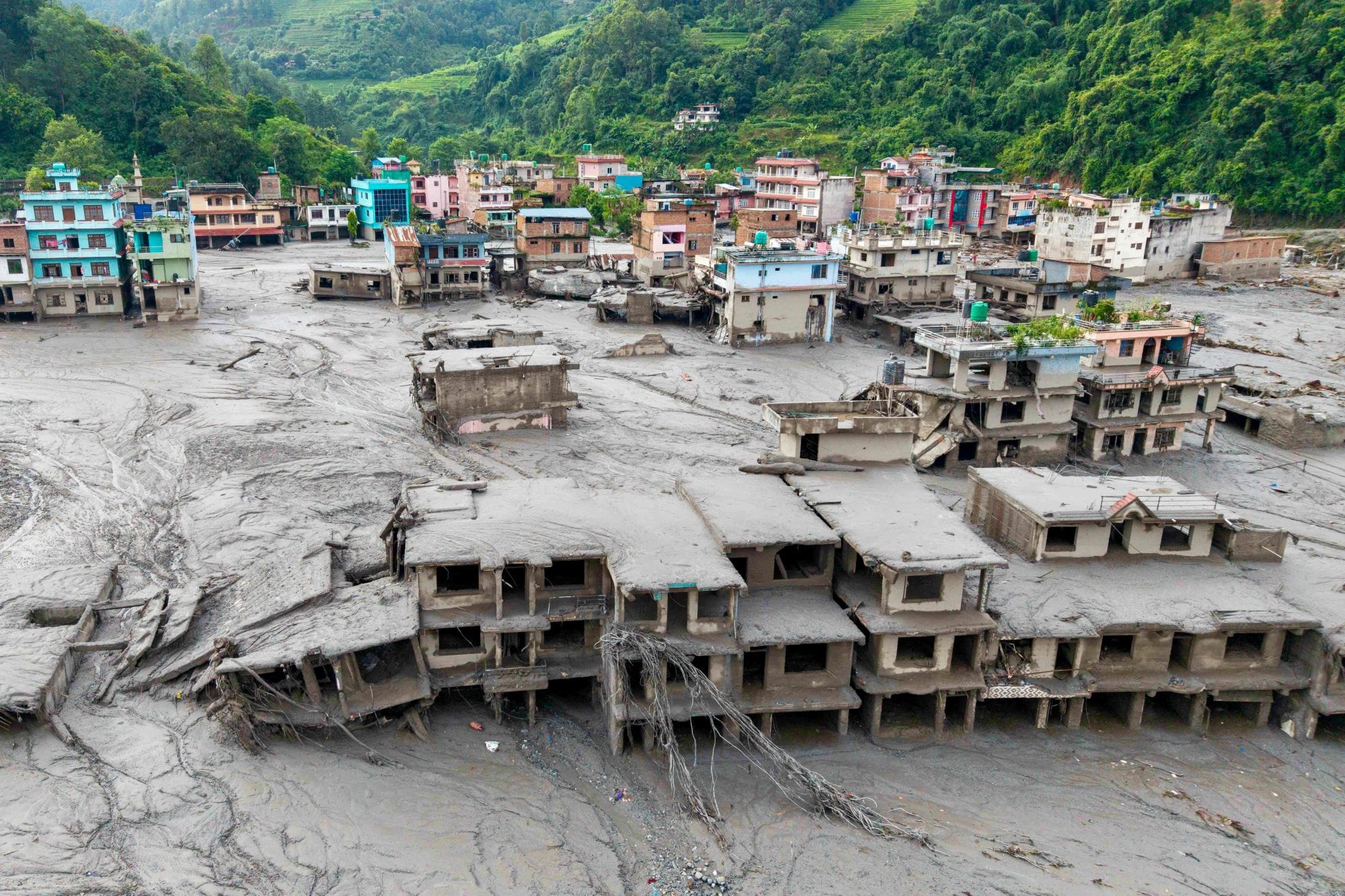 El alud produjo uno de los desastres más impresionantes de la historia reciente de Nepal y fue uno de los más destructivos de los que se tenga registro en el mundo