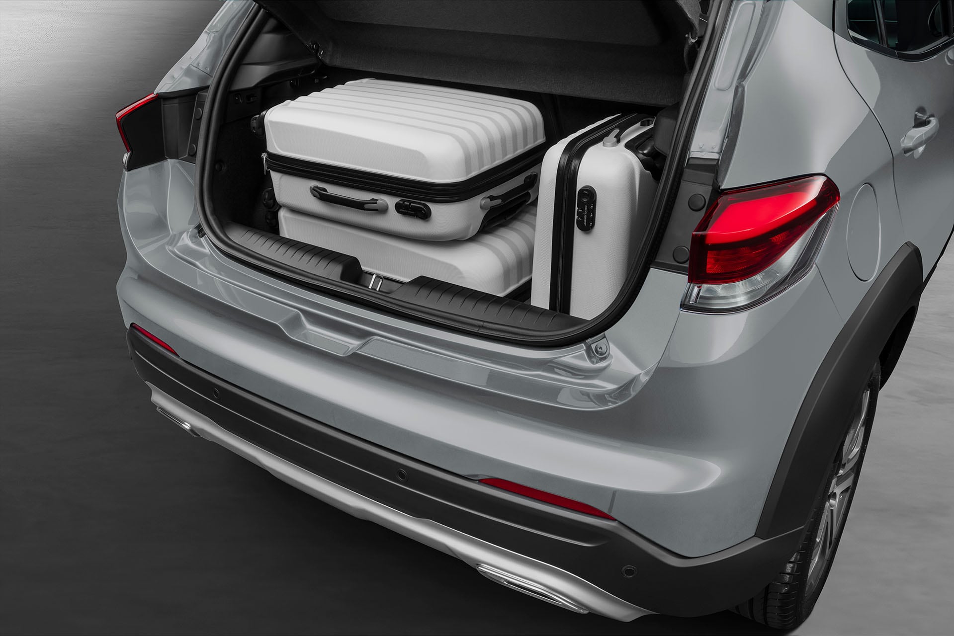 El Fiat Pulse tiene un baúl con una capacidad de 370 litros, mientras que el Toyota Yaris Cross llega a los 400 litros