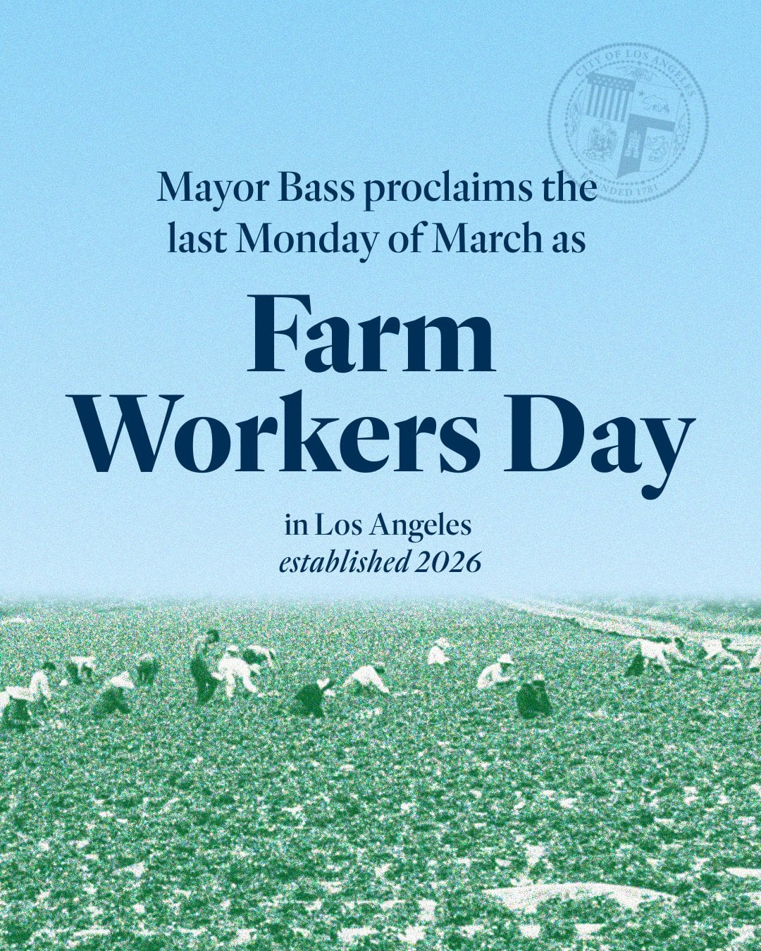 La alcaldesa Karen Bass reemplaza el Día de César Chávez por el Día de los Trabajadores Agrícolas en Los Ángeles