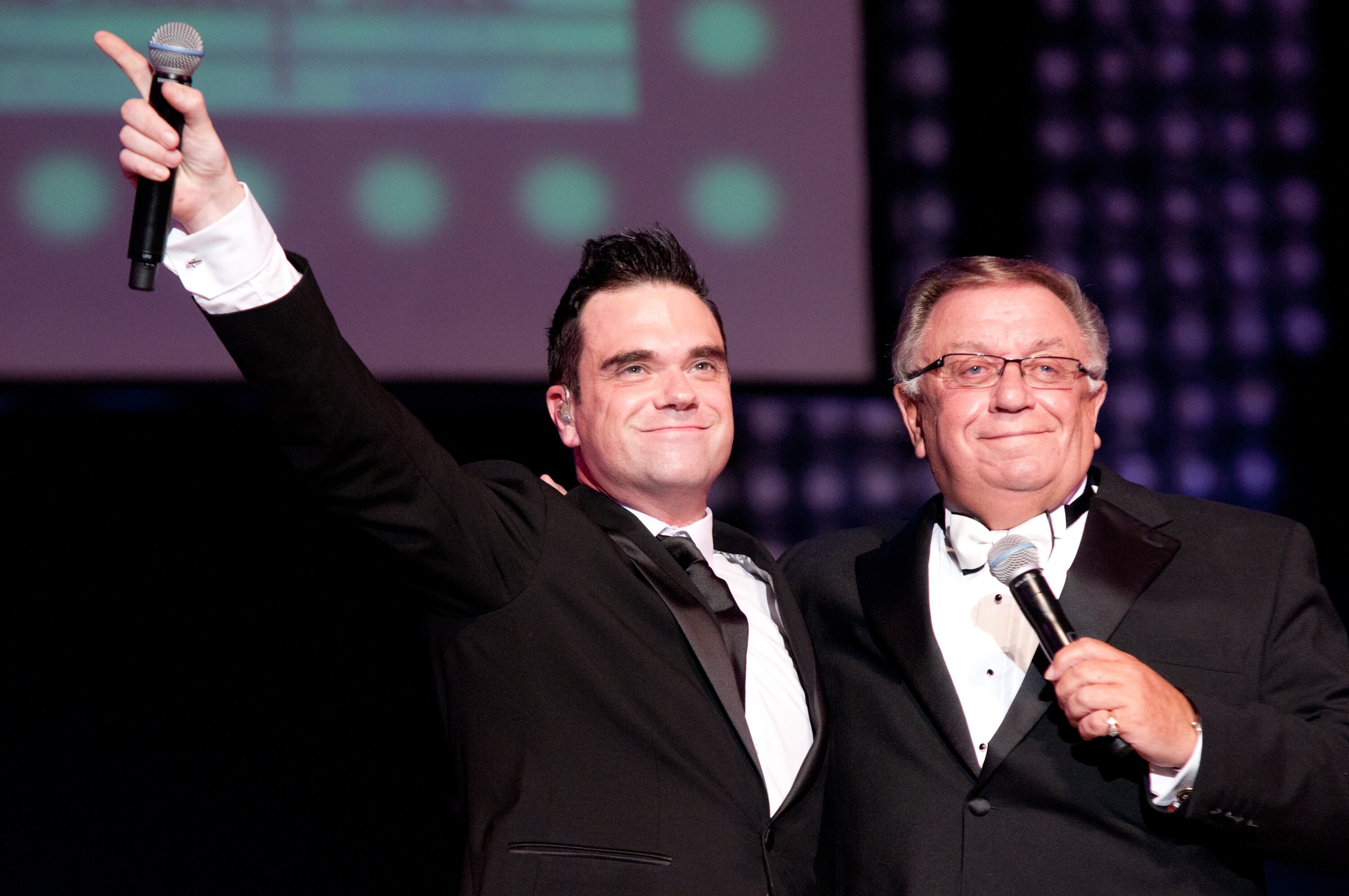 Con su padre, en mayo de 2012, cuando cantaron juntos
