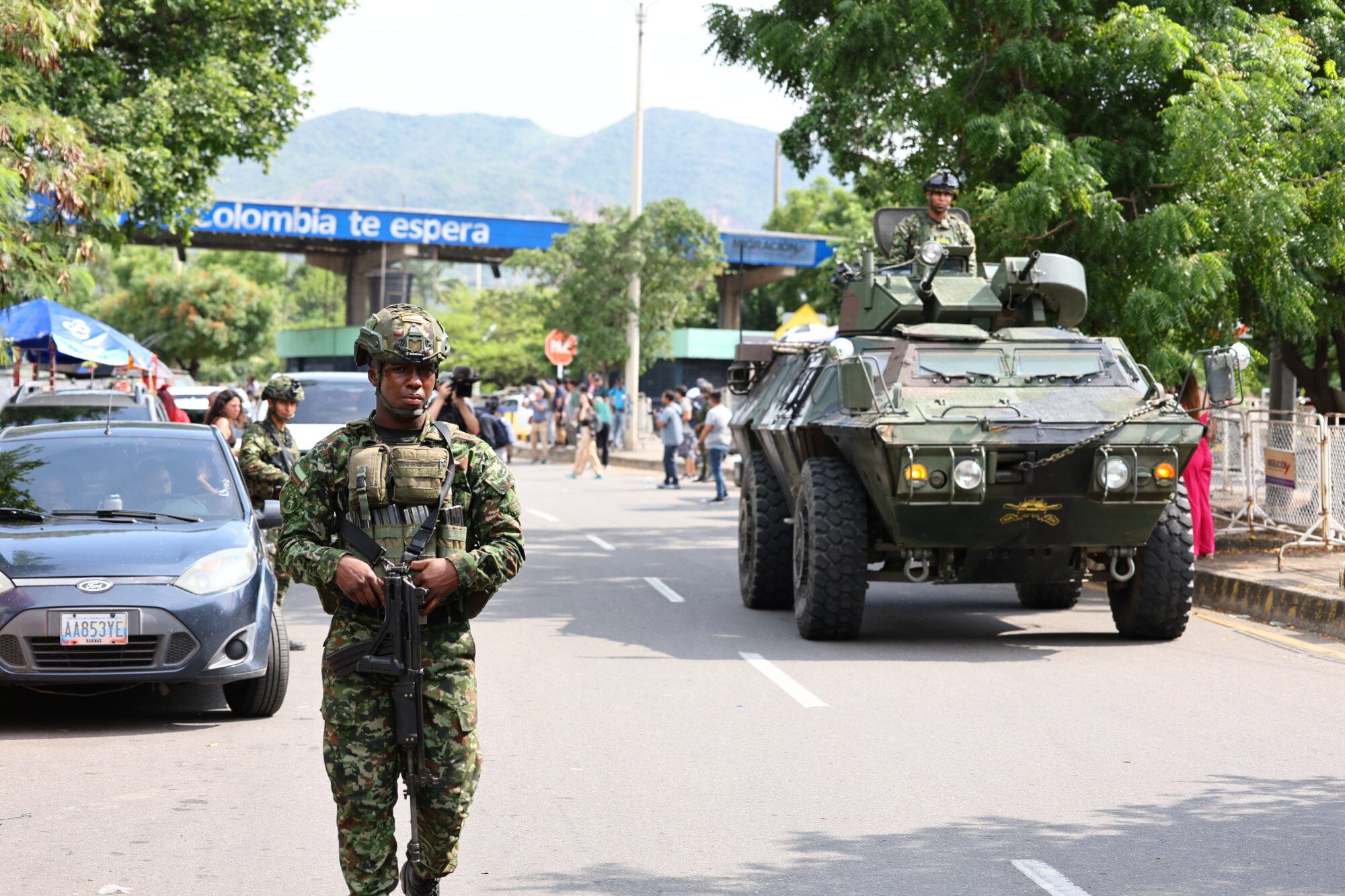 Puente internacional a Simon Bolivar para ir a Táchira, Venezuela, con tránsito de lunes