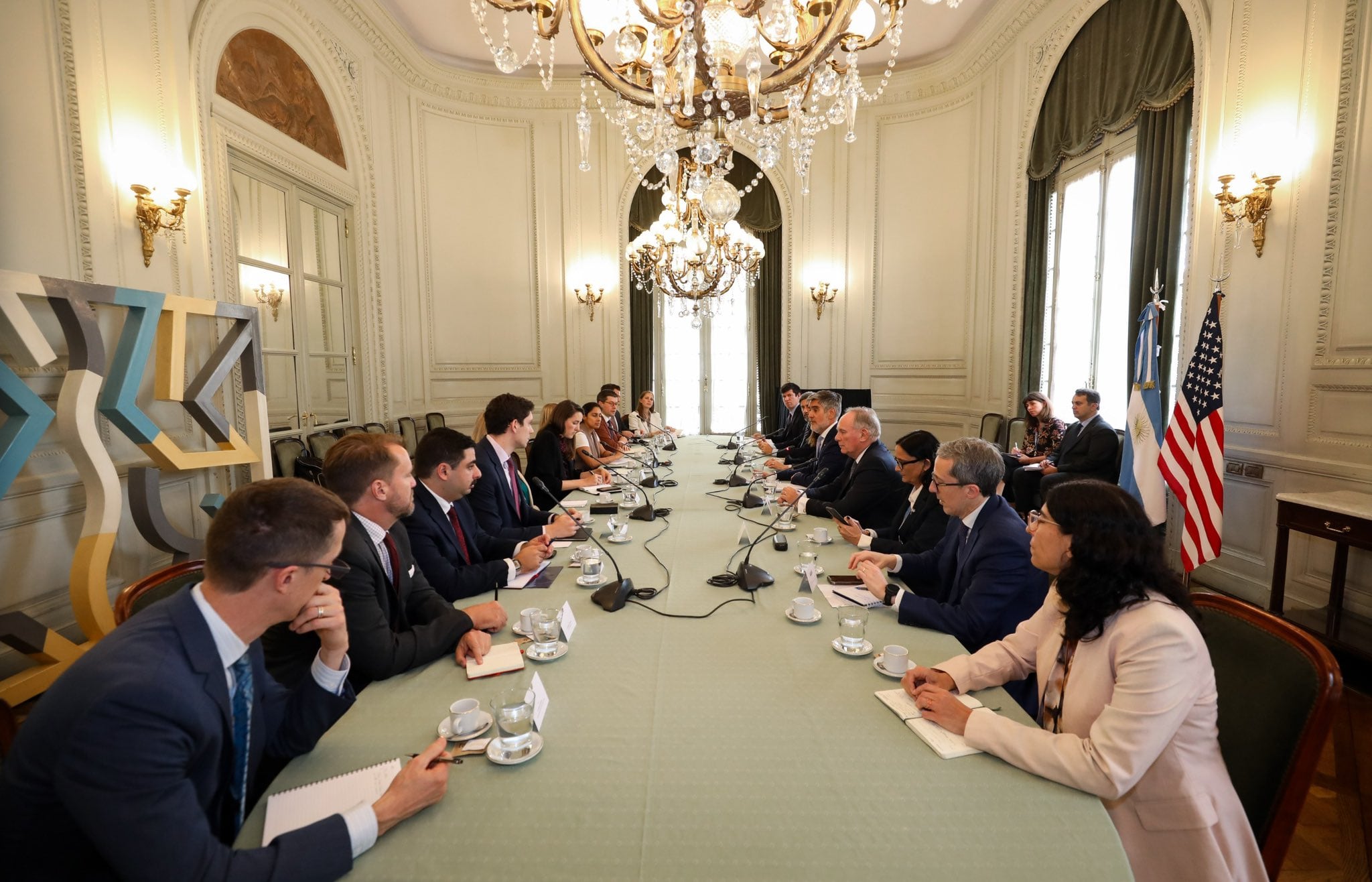 La delegación estadounidense se reunió con autoridades argentinas en el Palacio San Martín para avanzar en proyectos del Corredor Andes-Atlántico