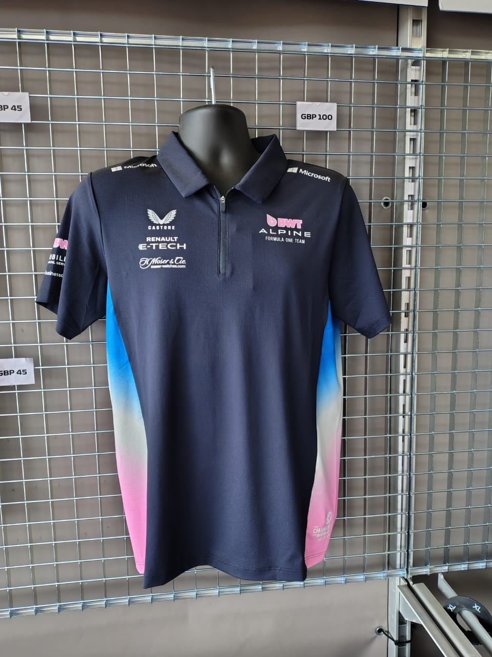 La chomba de Franco Colapinto en la tienda oficial de la F1 Silverstone se vende a 100 libras