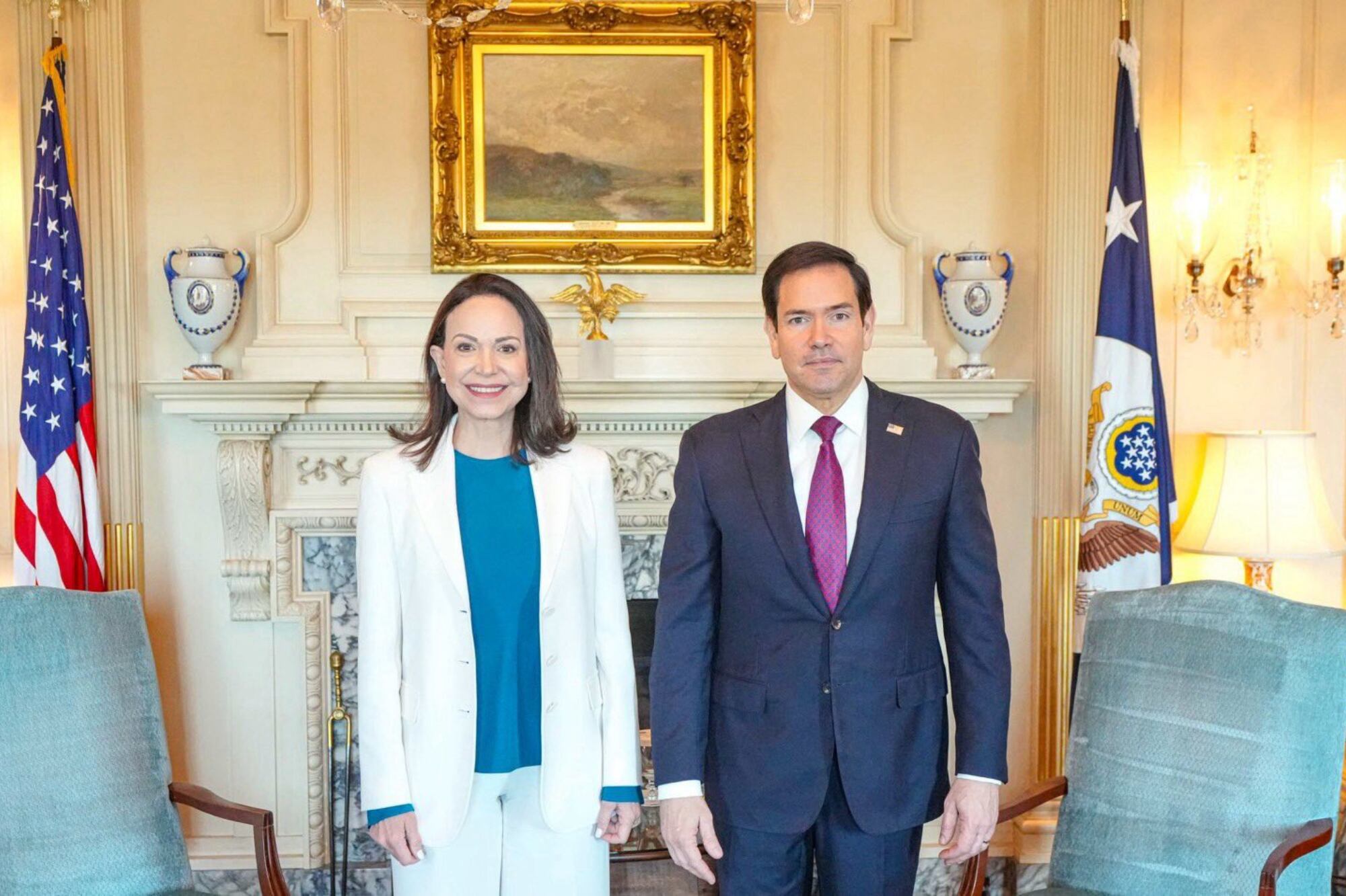 El secretario de Estado, Marco Rubio, junto a María Corina Machado