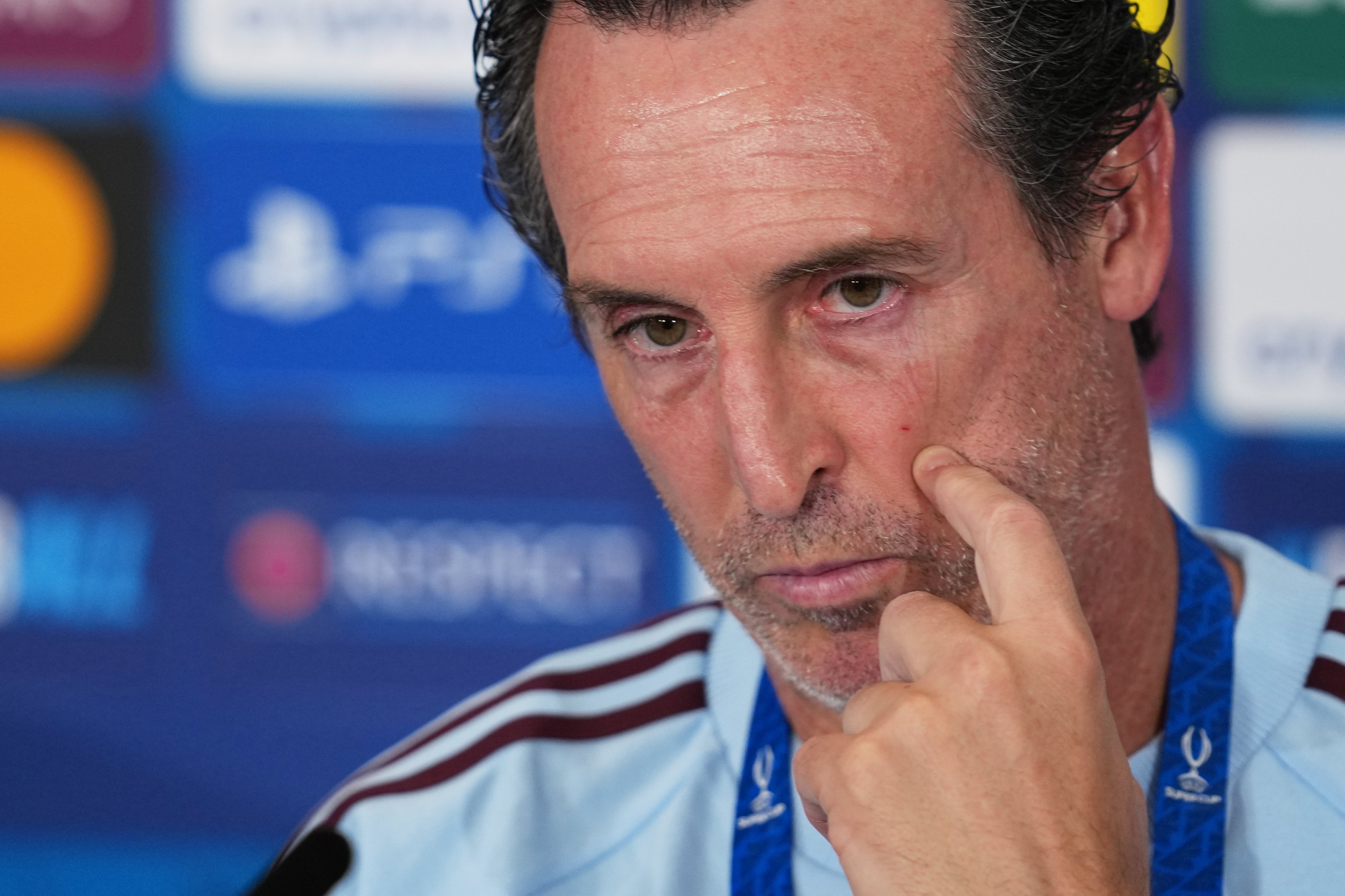 Unai Emery confirmó que Dibu Martínez no estará disponible para la final