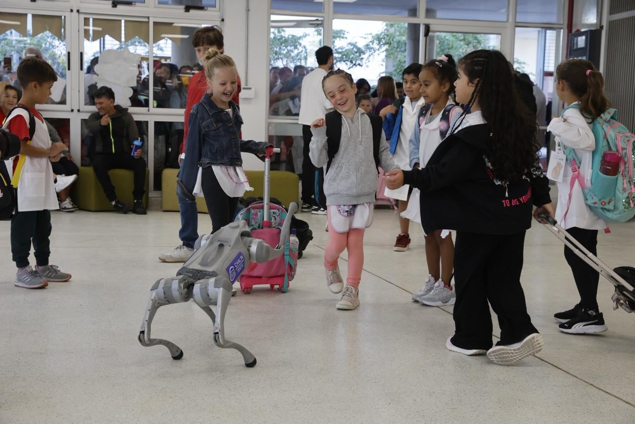 Desde robótica hasta bibliotecas maker, la nueva institución apunta a integrar contenidos y formación digital