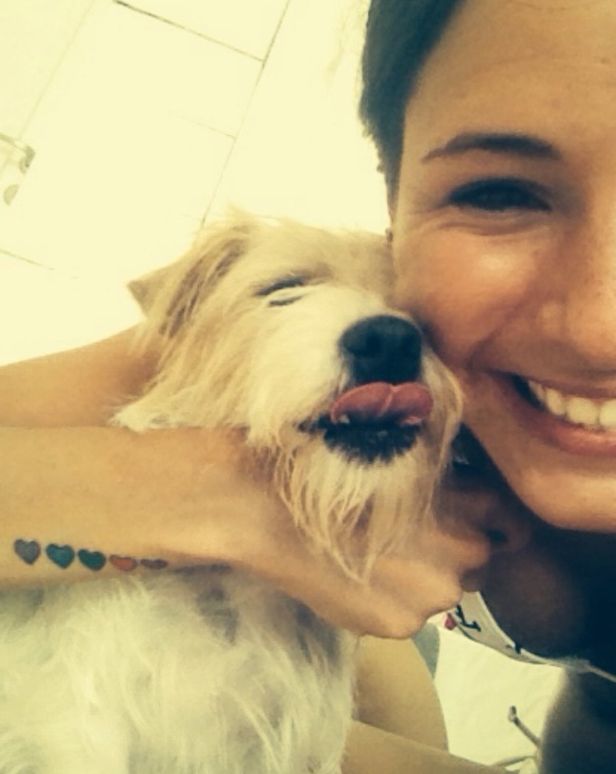 Una joven Cande junto a Linda, su compañera de vida que murió este lunes